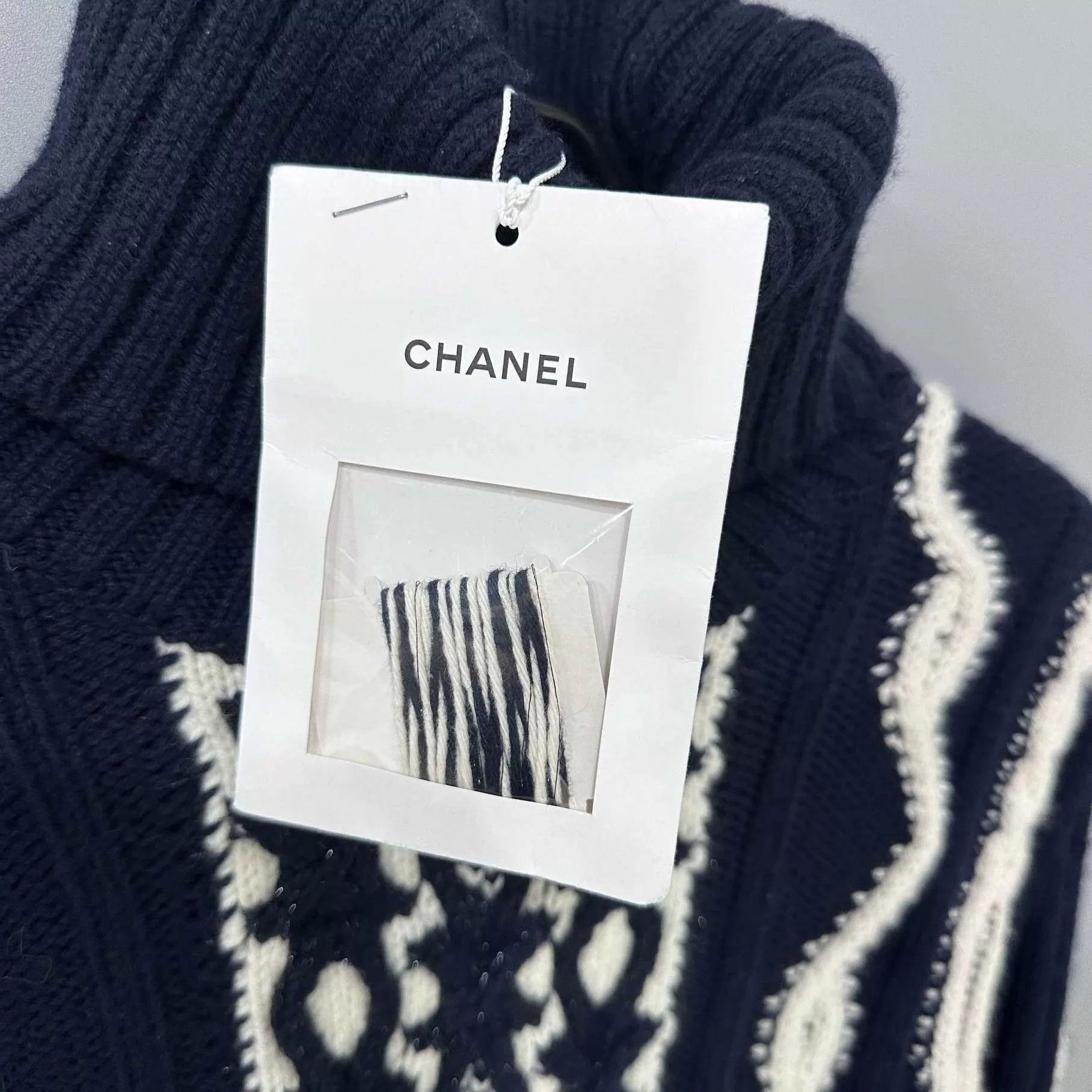 Chanel Chanel Burger Series blue white knit sweater 34 Size XS / US 0-2 / IT 36-38 - 5 Thumbnail