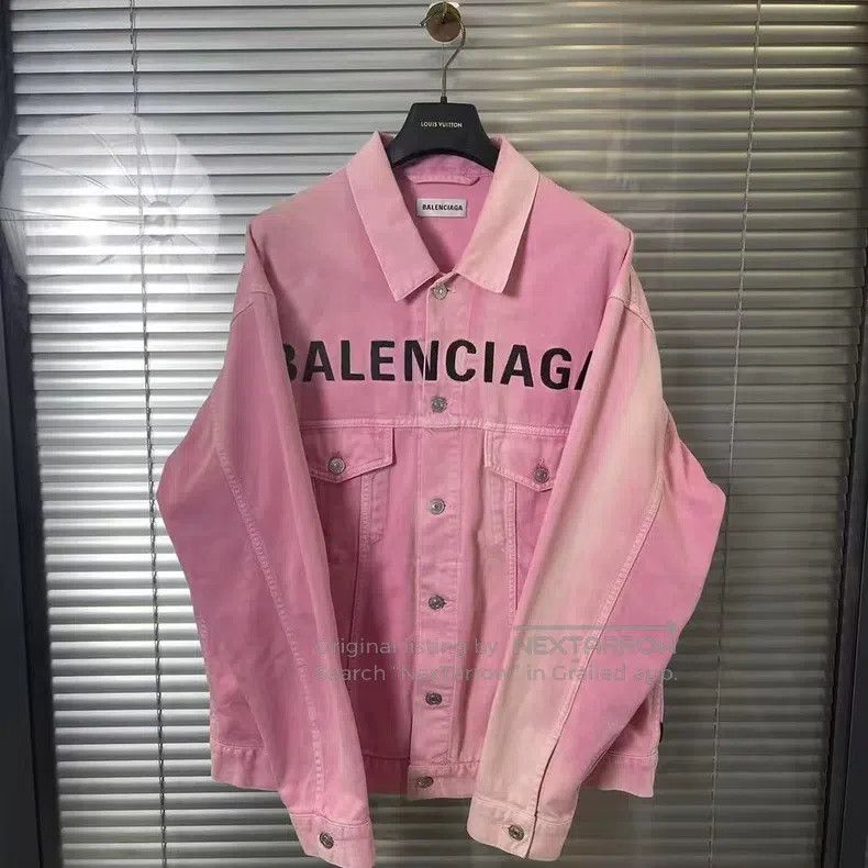Balenciaga Balenciaga Chest Embroidered Letter Pink Denim Jacket Size XS / US 0-2 / IT 36-38 - 1 Thumbnail