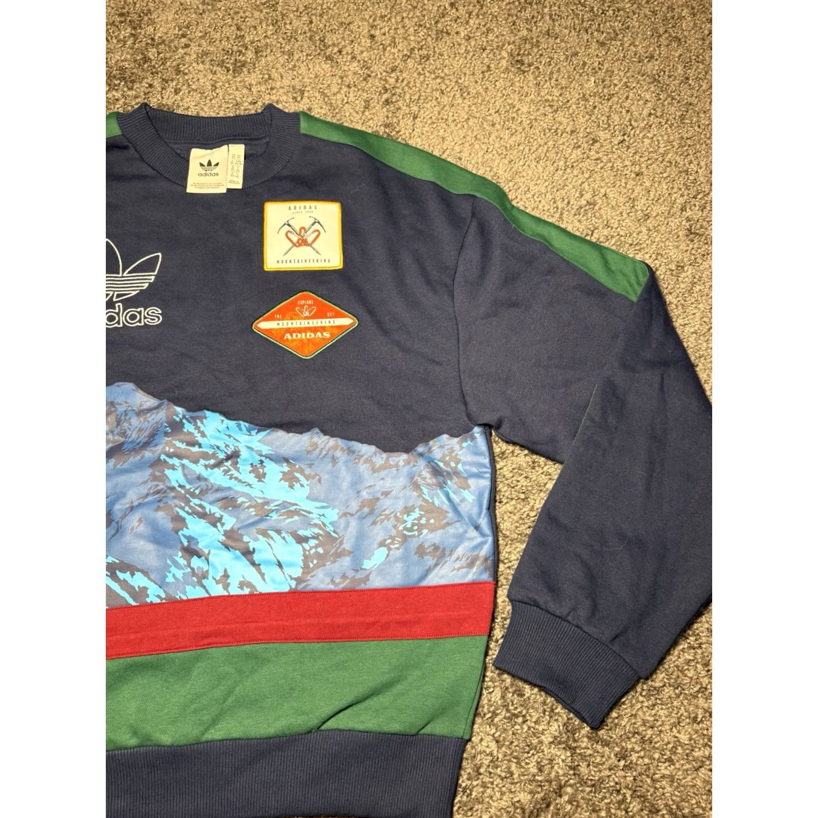 Adidas VINTAGE Adidas Mountaineering Sweatshirt Climbing Patches Men’s Size XS Sky Mountain Mens XS Blue 80s Patch Work Size US XS / EU 42 / 0 - 2 Thumbnail
