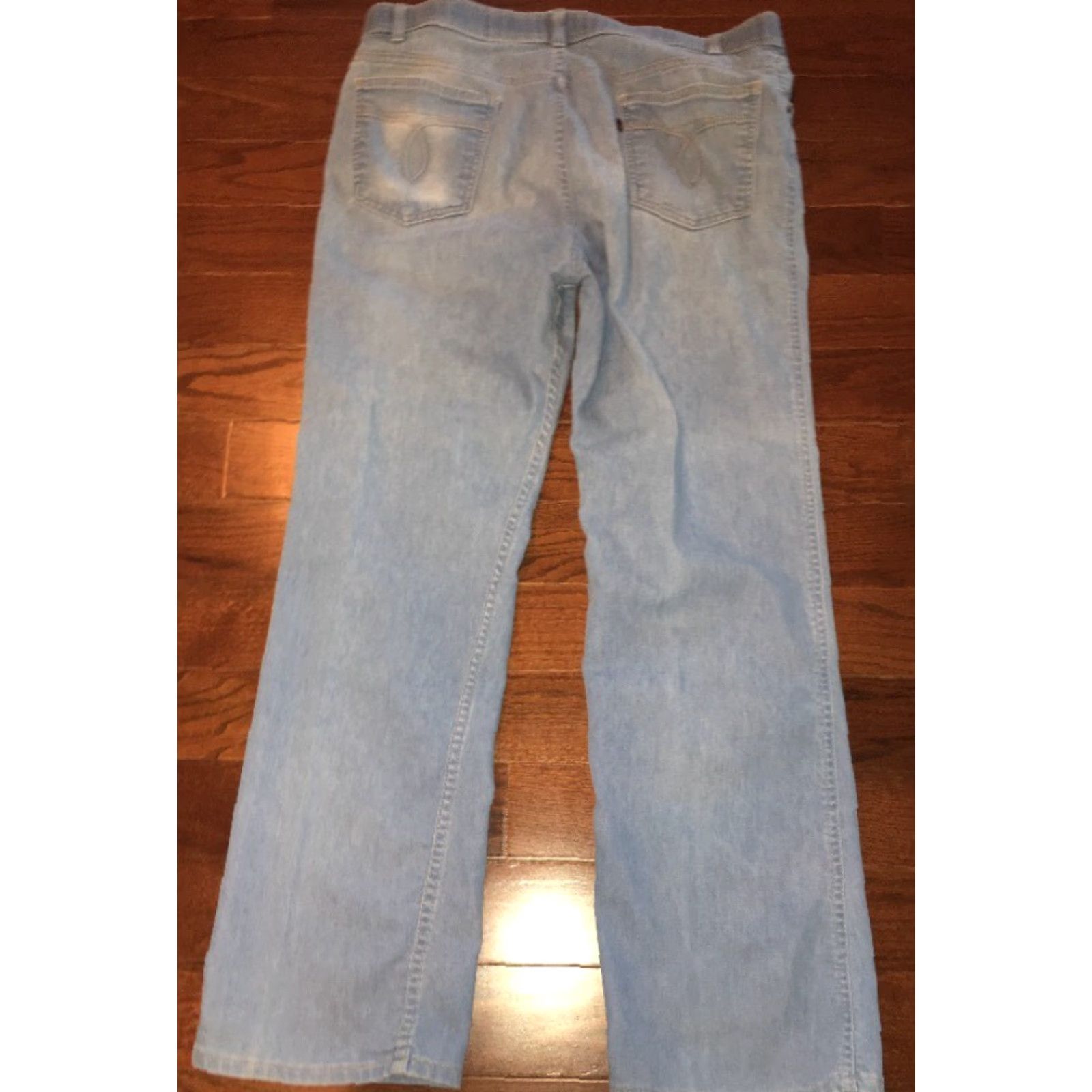 Vintage VINTAGE Levi’s Jeans Action Jeans Mens 37 X 30 Light Wash Blue USA Made Bottoms Mens Jeans 37x30 Size US 37 - 4 Thumbnail