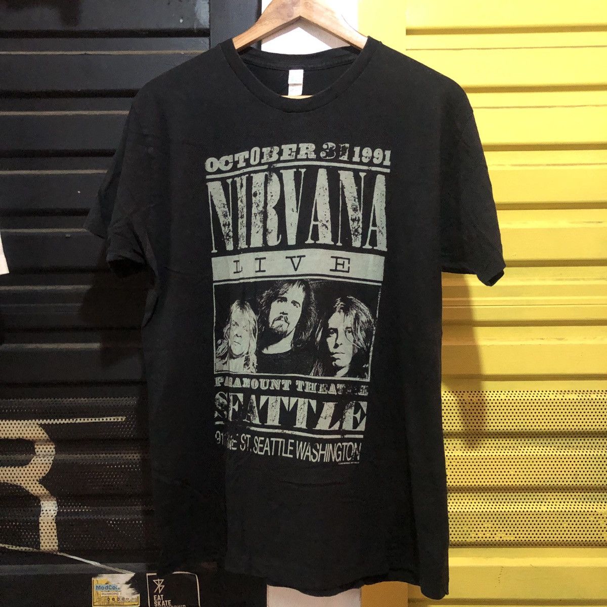 Band Tees × Nirvana Nirvana Live Paramount Theatee Size US L / EU 52-54 / 3 - 1 Thumbnail