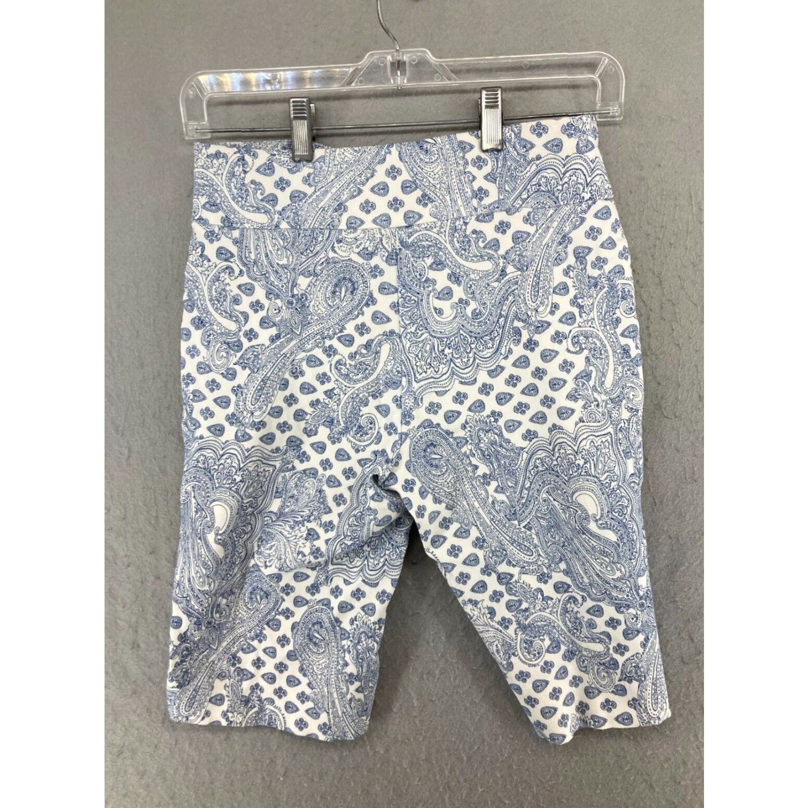 Vintage McCulleys Orient Shorts Womens XS Blue Paisley Bermuda Blue and White Size 26" / US 2 / IT 38 - 7 Thumbnail