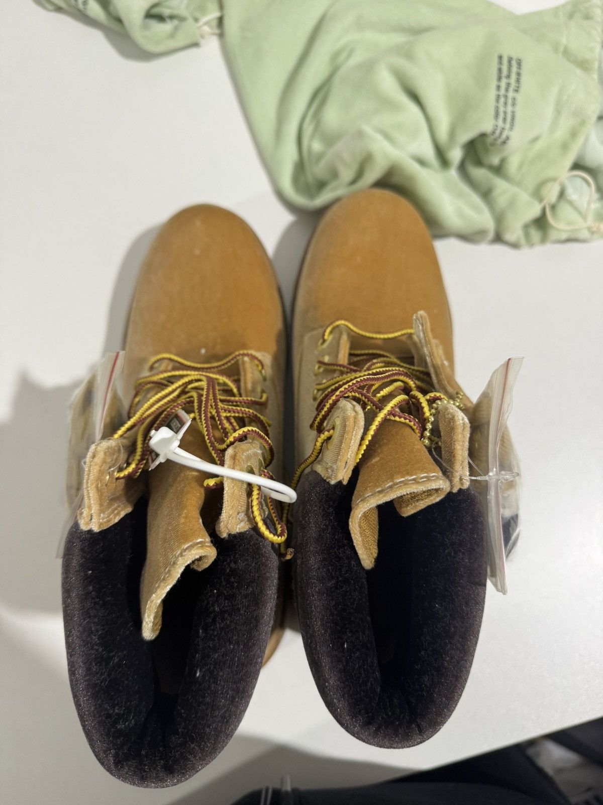 Off-White × Timberland Timberland 6” boot wheat velvet Size US 7.5 / EU 40-41 - 9 Thumbnail