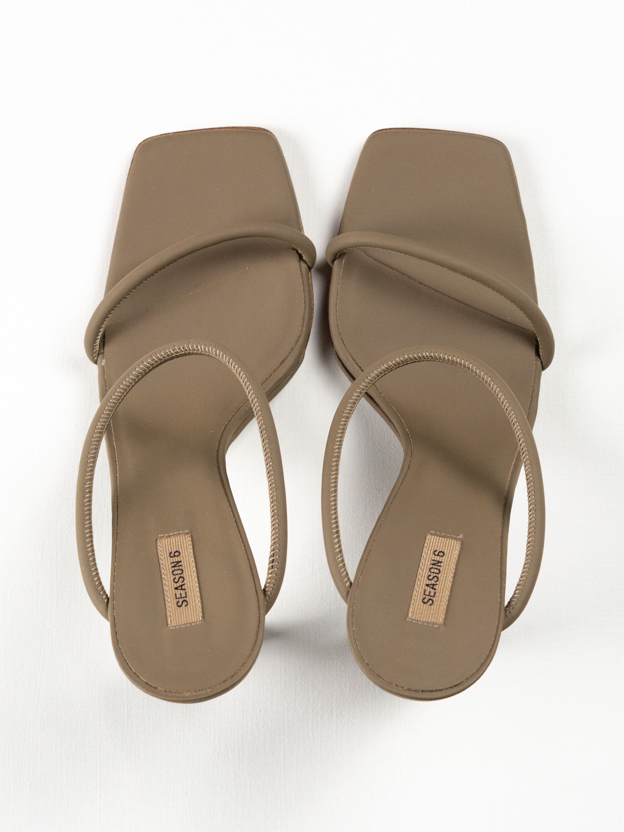 Yeezy YEEZY Season 6 Cobblestone Rubberized Leather Sandals Size US 8 / IT 38 - 3 Thumbnail