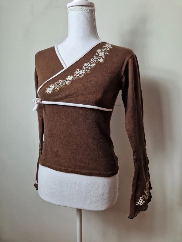 Vintage y2k 2000s flare top Japandi goth grunge