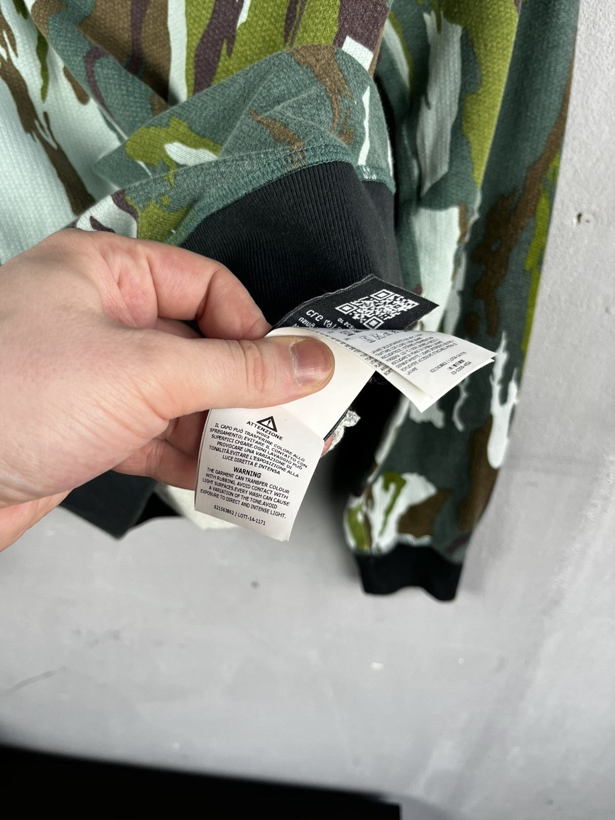 Stone Island Stone Island Garment Dyed Camo Green sweatshirt Size US L / EU 52-54 / 3 - 10 Thumbnail