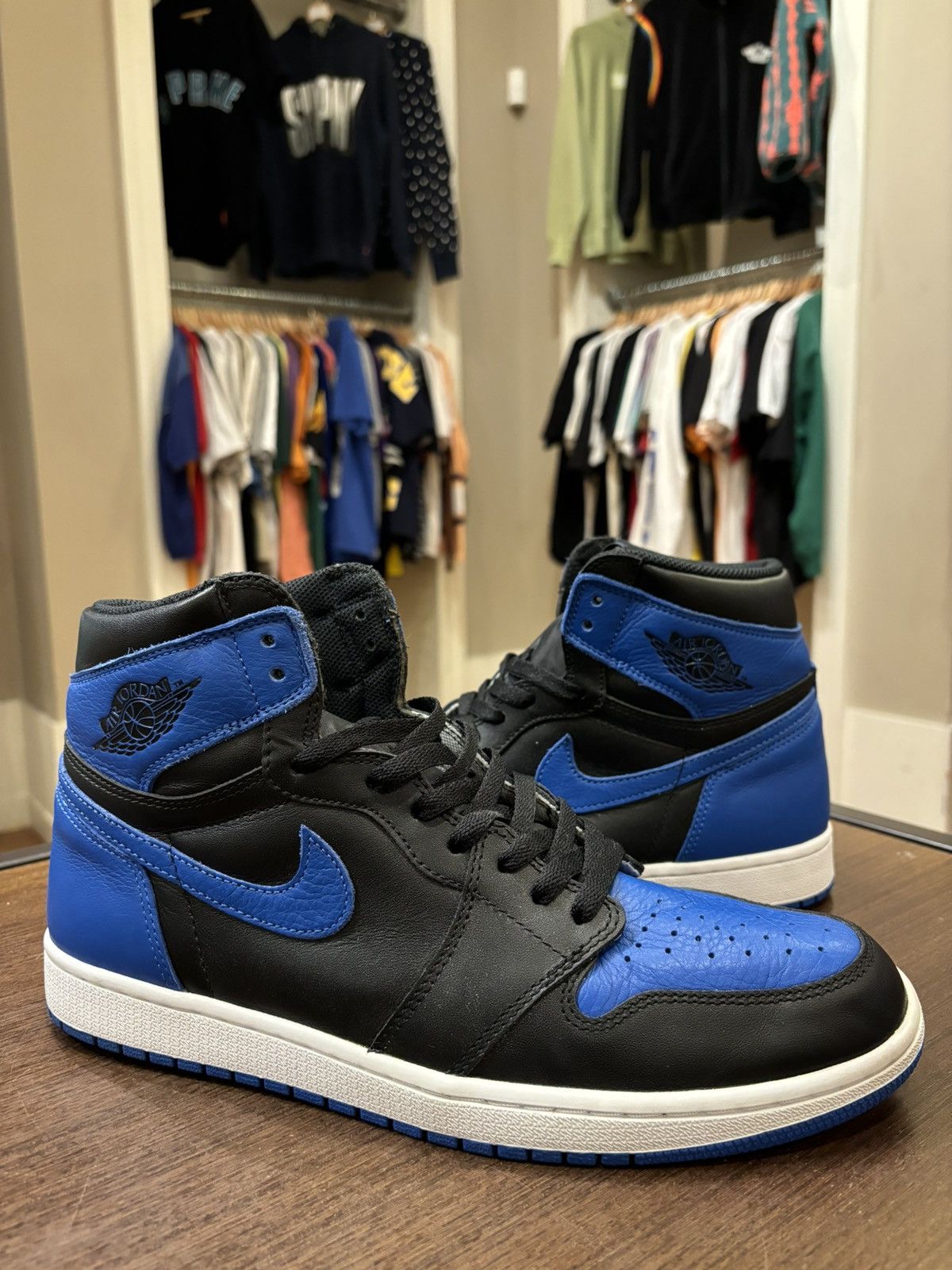 Jordan Brand Jordan 1 Retro Royal (2017) Size US 11.5 / EU 44-45 - 2 Thumbnail