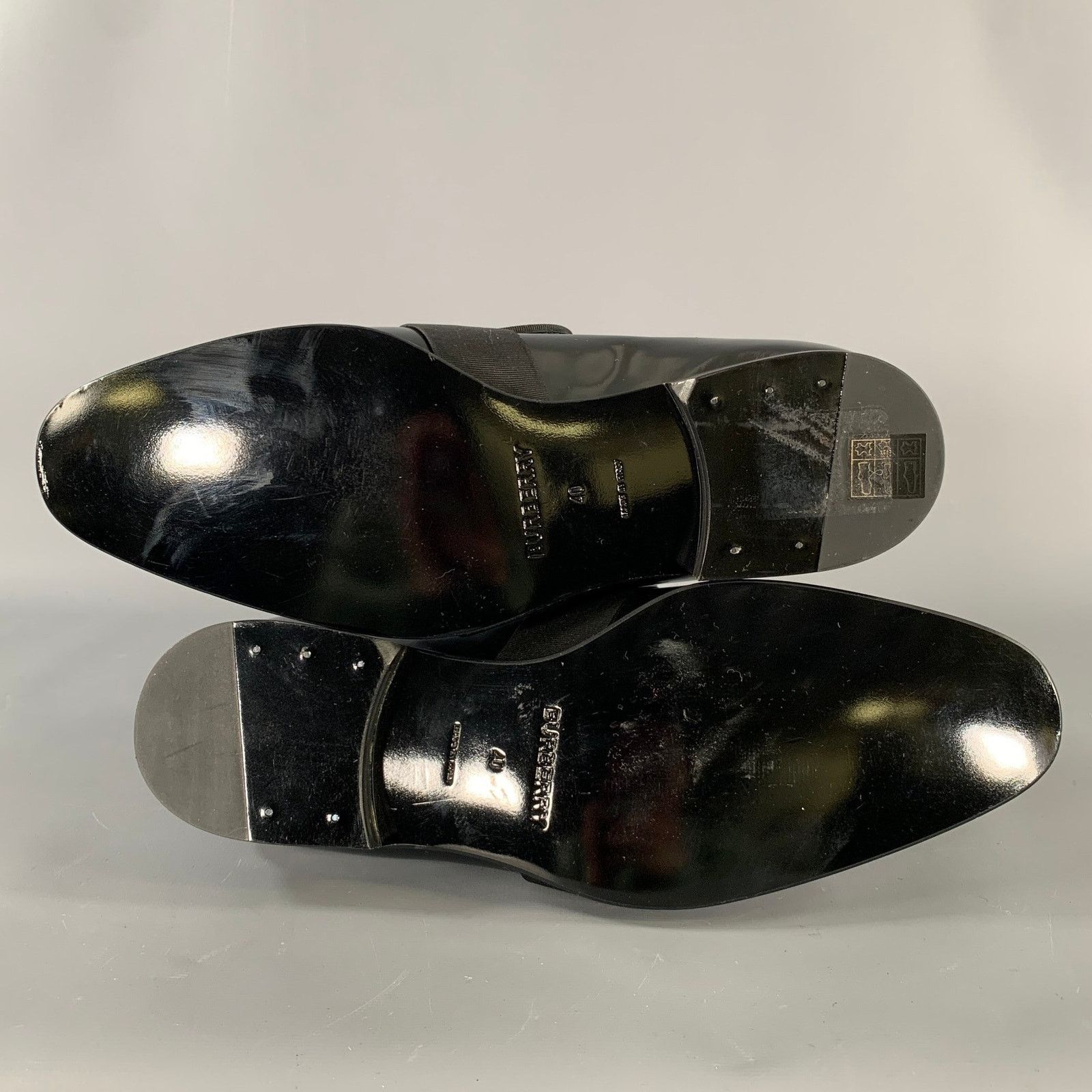 Burberry BURBERRY Size 7 Black Leather Slip On Loafers Size US 7 / EU 40 - 6 Thumbnail