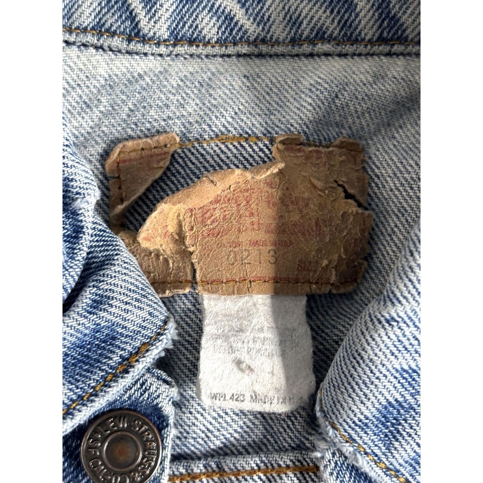 Levi's VINTAGE Levi's Denim Jacket Mens 42 Blue Faded Trucker Bomber Made USA 80s Size US XS / EU 42 / 0 - 4 Thumbnail
