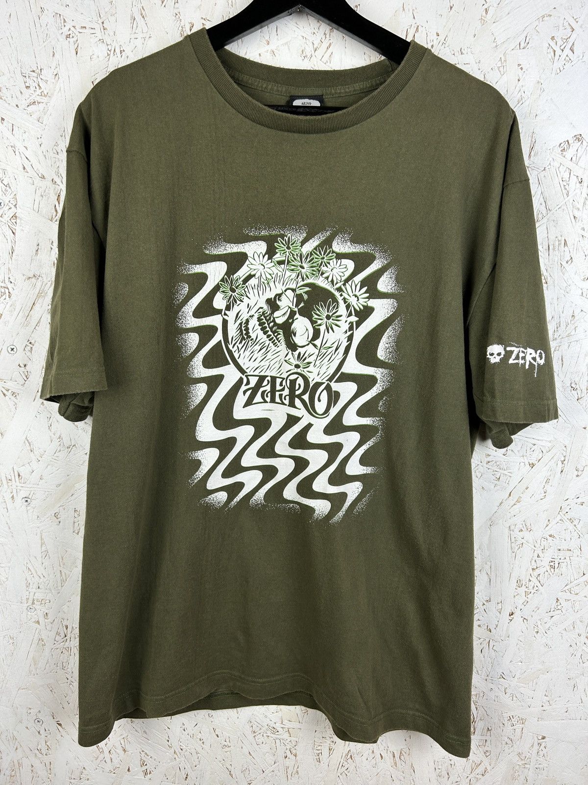 Vintage 90s Vintage Zero Skateboards Hypno Skull T-Shirt Green Size US L / EU 52-54 / 3 - 1 Thumbnail