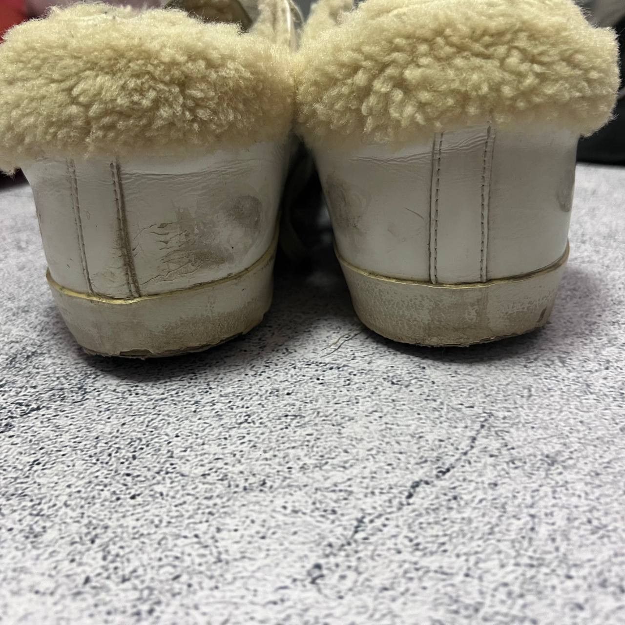 Golden Goose Women’s Golden Goose Deluxe SSTAR Low-Top Sneakers Fur Size US 8 / IT 38 - 9 Thumbnail