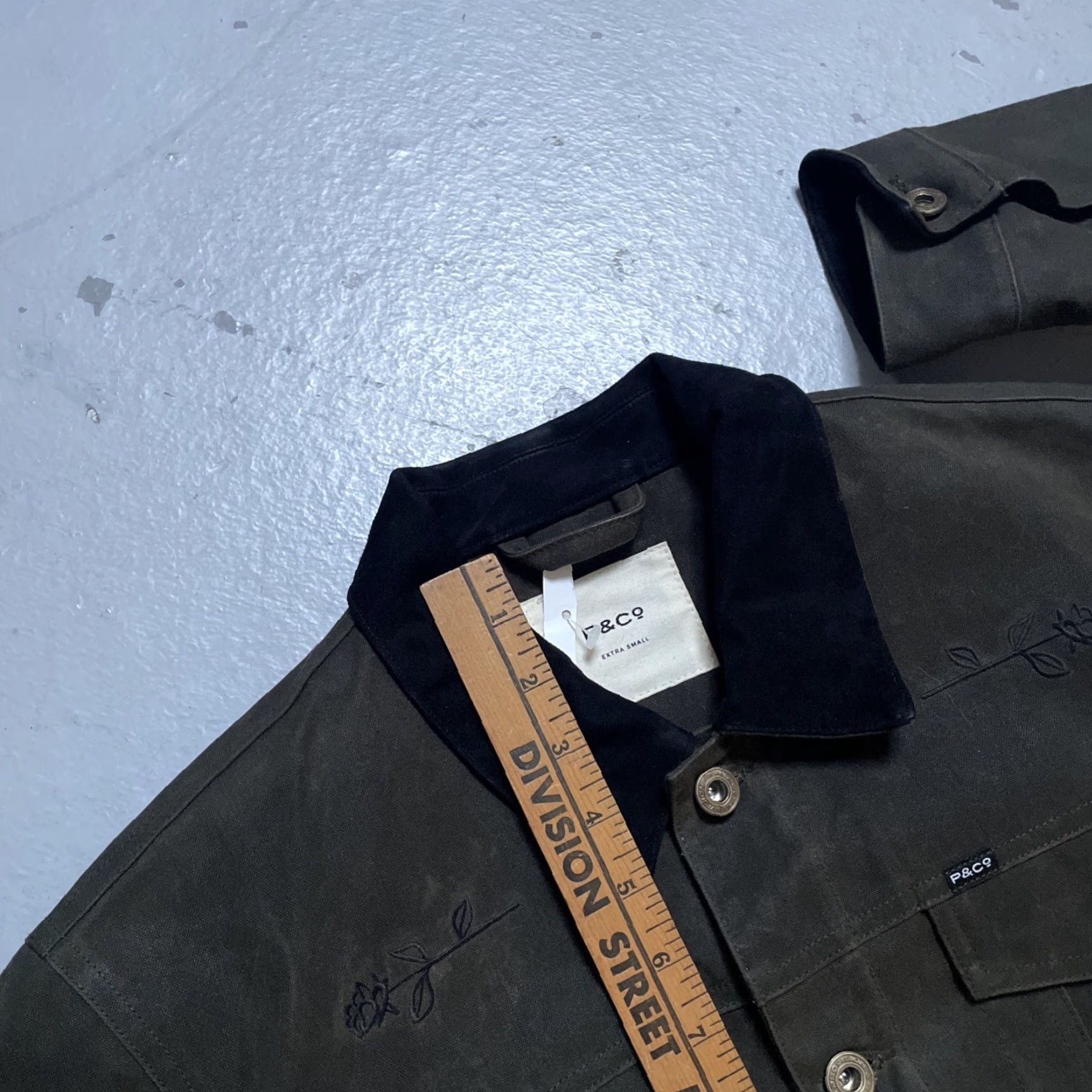 P&Co P&CO Waxed Trucker Jacket Embroidered XS Olive Unisex Adults Workwear Vintage Heritage Motorcycle Jacket NSNWOT Size US XS / EU 42 / 0 - 3 Thumbnail