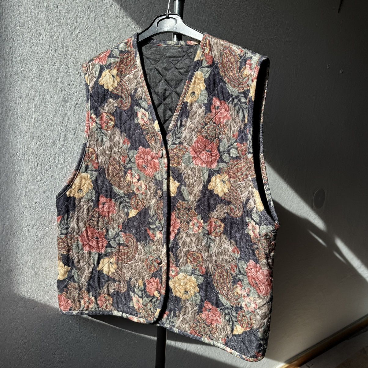 Acne Studios × Aime Leon Dore × Japanese Brand Vintage Quilted Vest Flowers Print ALD ACNE STUDIOS STYLE Size US L / EU 52-54 / 3 - 10 Thumbnail