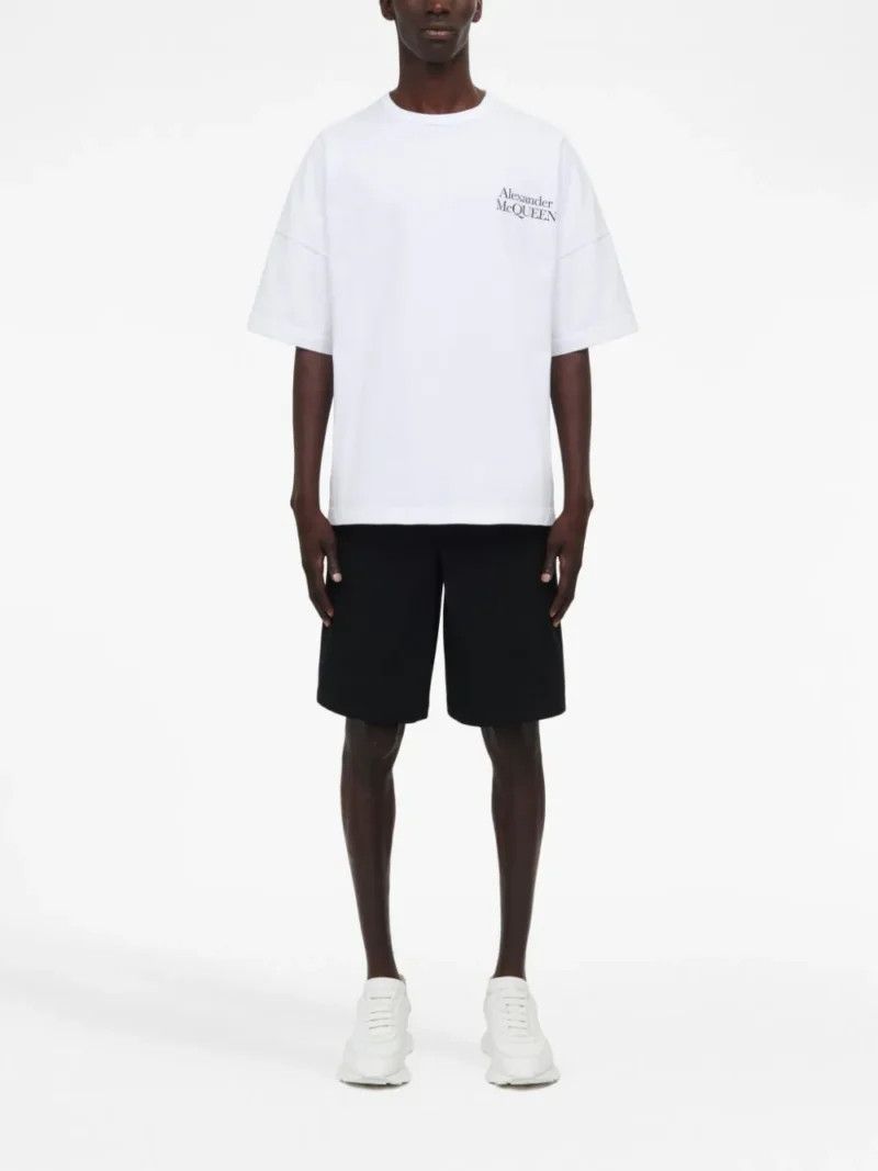 Alexander McQueen o1w1db10725 Exploded Logo T-Shirt in White Size US XL / EU 56 / 4 - 4 Thumbnail