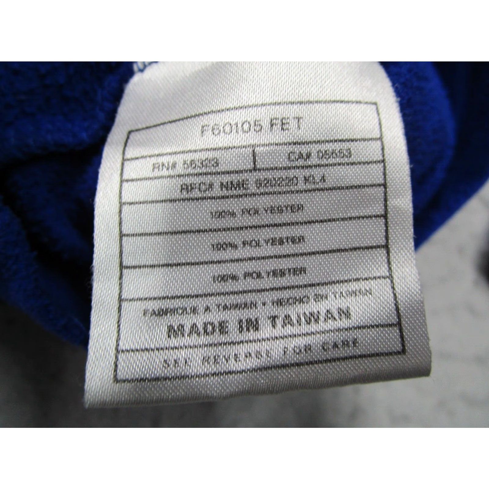 Nike VINTAGE Nike Therma Fit Mens Blue 1/2 Zip Fleece Pullover Large Sweatshirt Pullover Casual Nike Therma Classic Sports 90s Mens Size US L / EU 52-54 / 3 - 4 Thumbnail