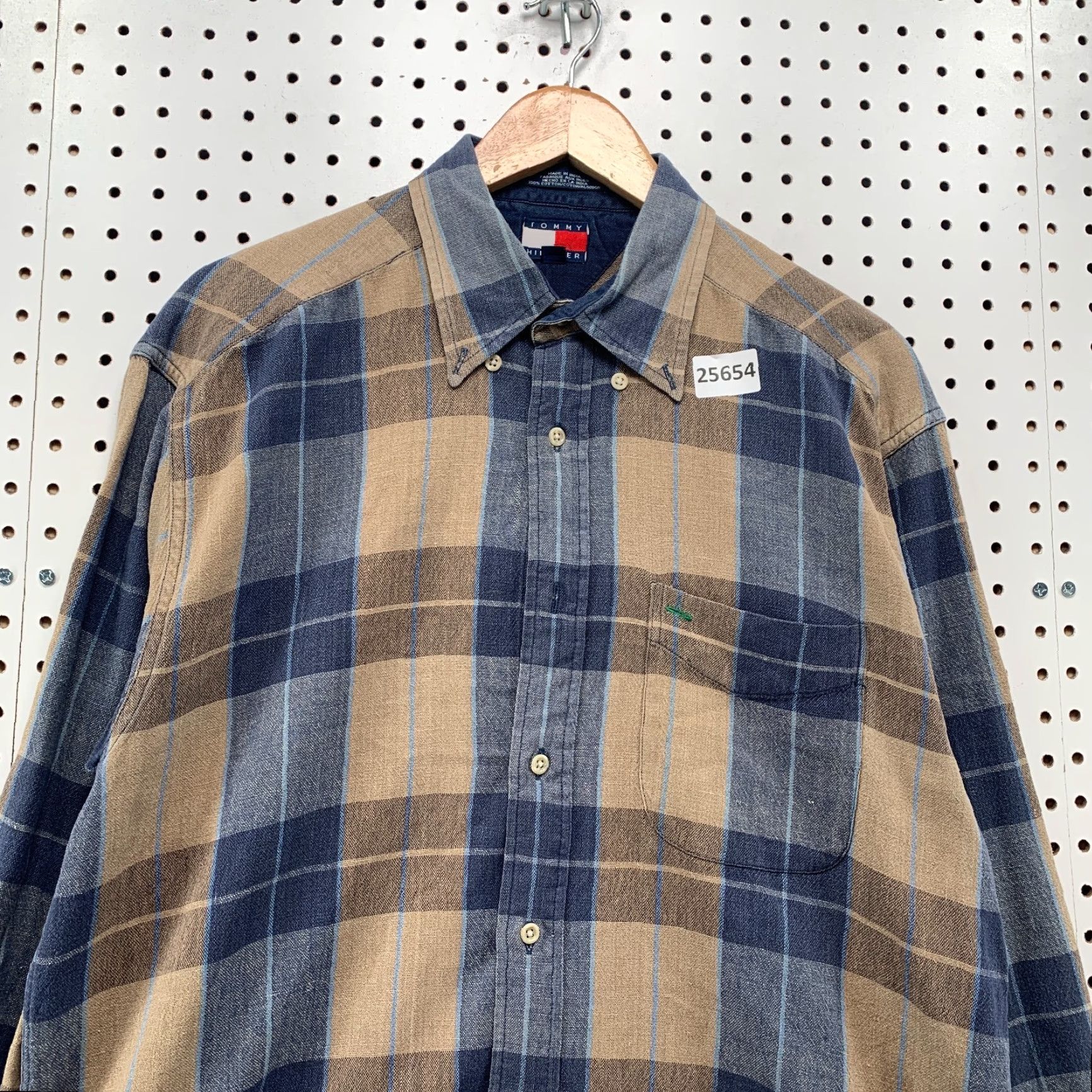 Tommy Hilfiger VINTAGE Tommy Hilfiger Button-Up Shirt Brown Plaid Adult Medium Brown Plaid 90s Mens Size US M / EU 48-50 / 2 - 2 Thumbnail