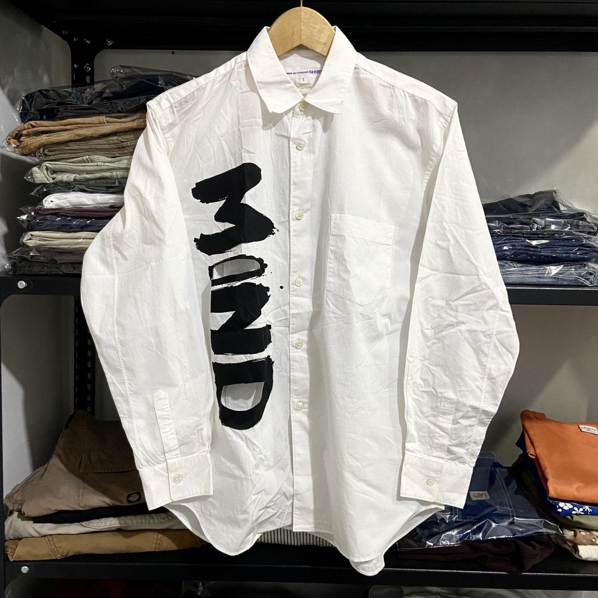 Comme des Garcons SHIRT Comme Des Garcons Writing S24032 White Shirt Size US S / EU 44-46 / 1 - 1 Thumbnail