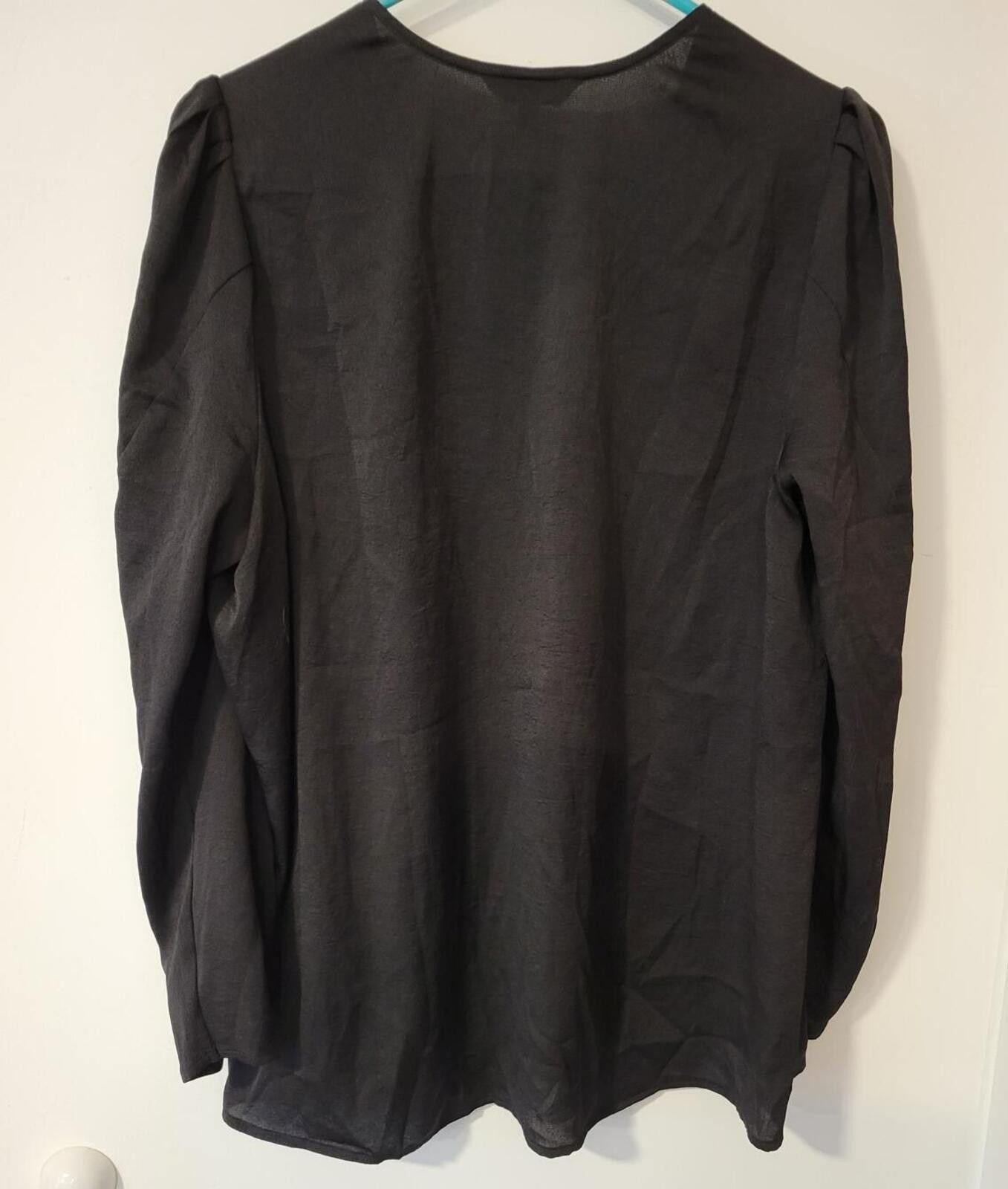 Express Express Black Long Sleeve V-Neck Blouse, 100% Polyester Size XL / US 12-14 / IT 48-50 - 2 Thumbnail