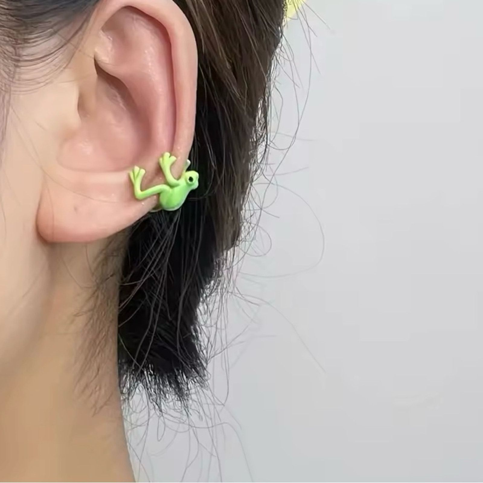 Other Cute Frog Cuff Clip for Women Non-pierce Size ONE SIZE - 2 Thumbnail