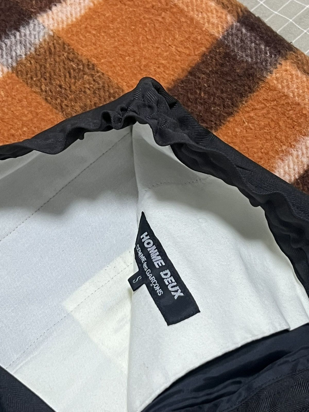 Comme des Garcons Homme Deux Comme des Garcon Homme Duex crop pant Size US 30 / EU 46 - 4 Thumbnail