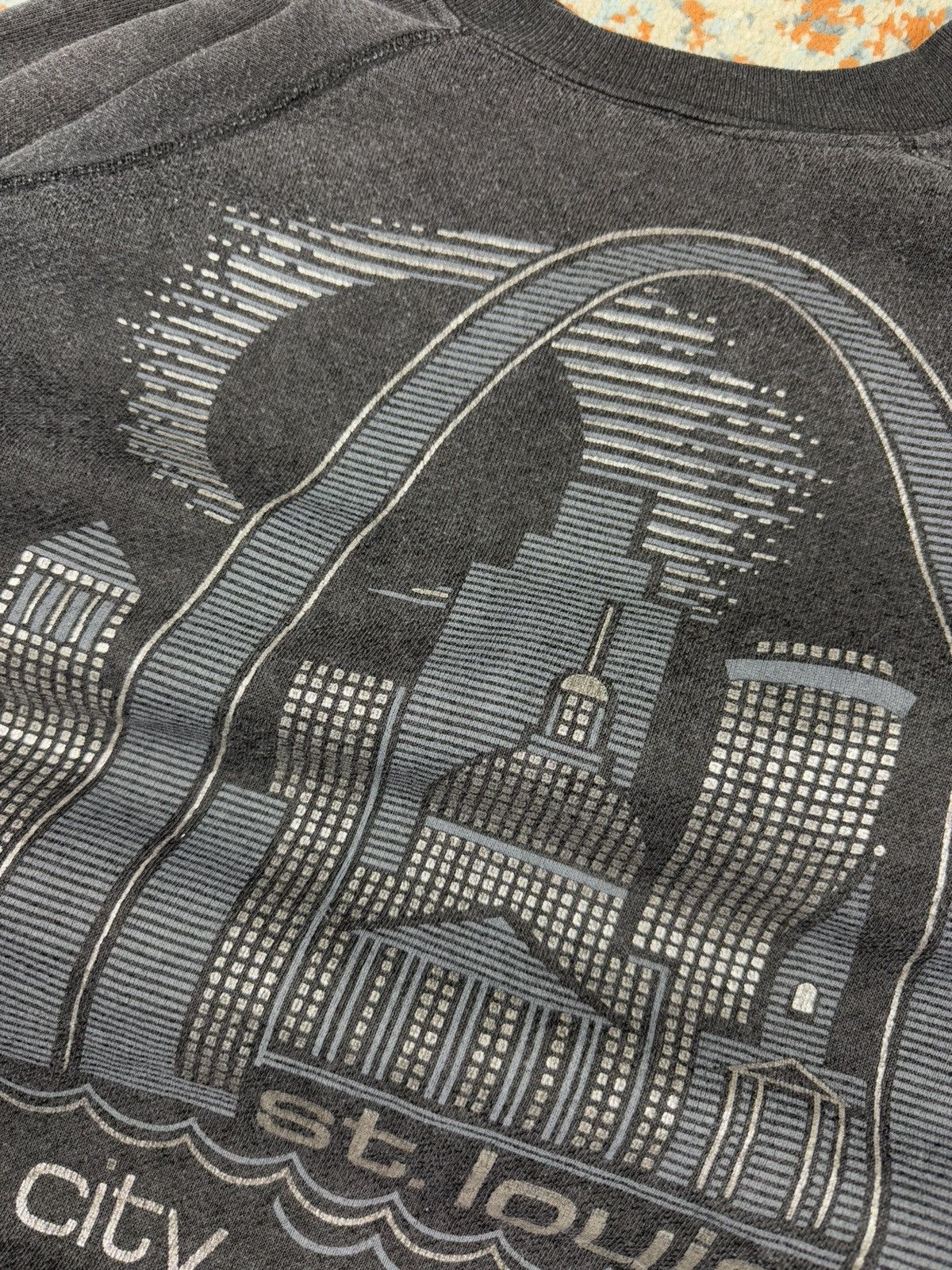 Vintage Vintage 80s USA St Louis city view graphic sweatshirt Size US M / EU 48-50 / 2 - 5 Thumbnail