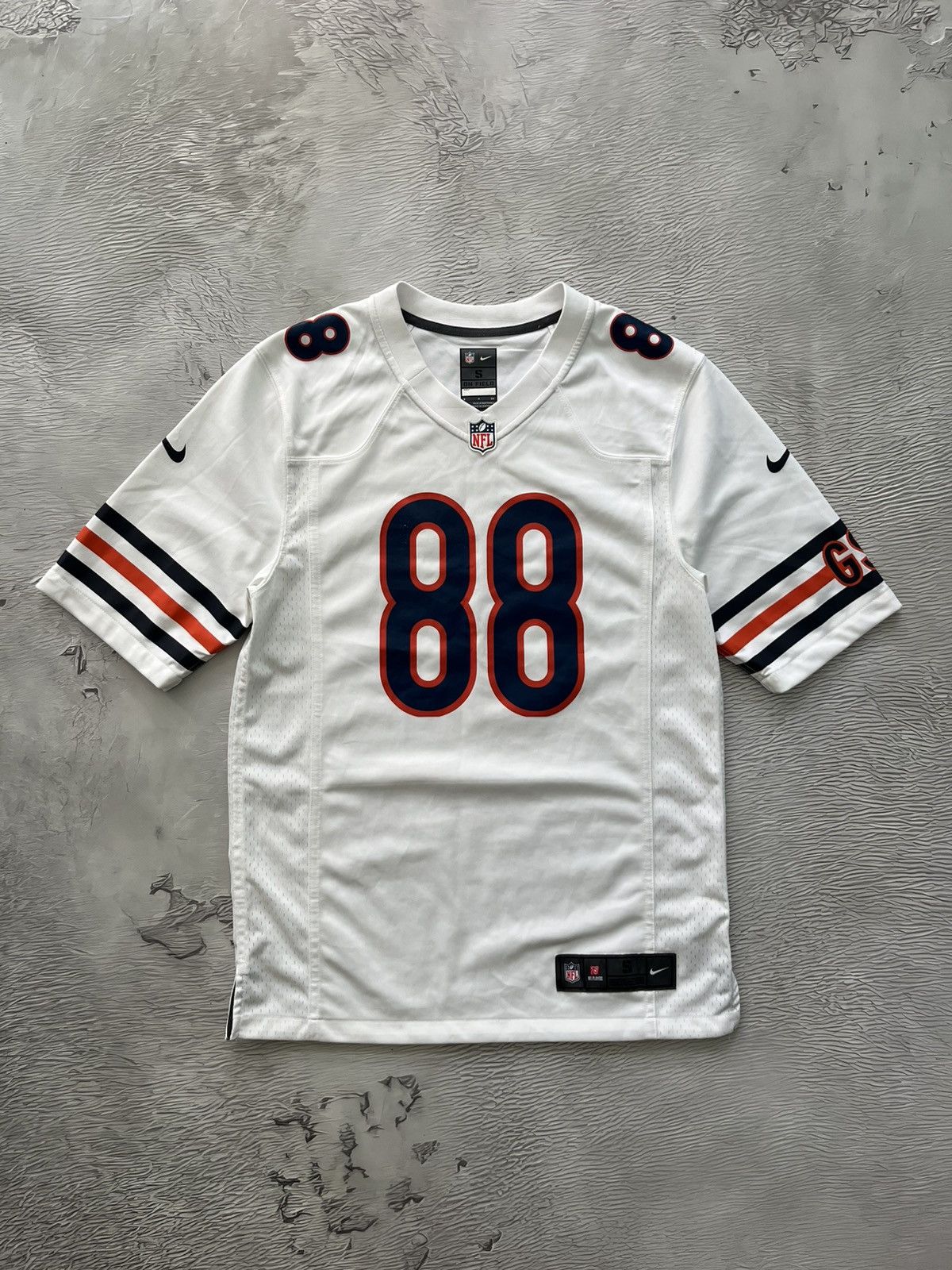 Nike Nike Chicago Bears NFL Jersey 88 Jono White Size US S / EU 44-46 / 1 - 1 Thumbnail