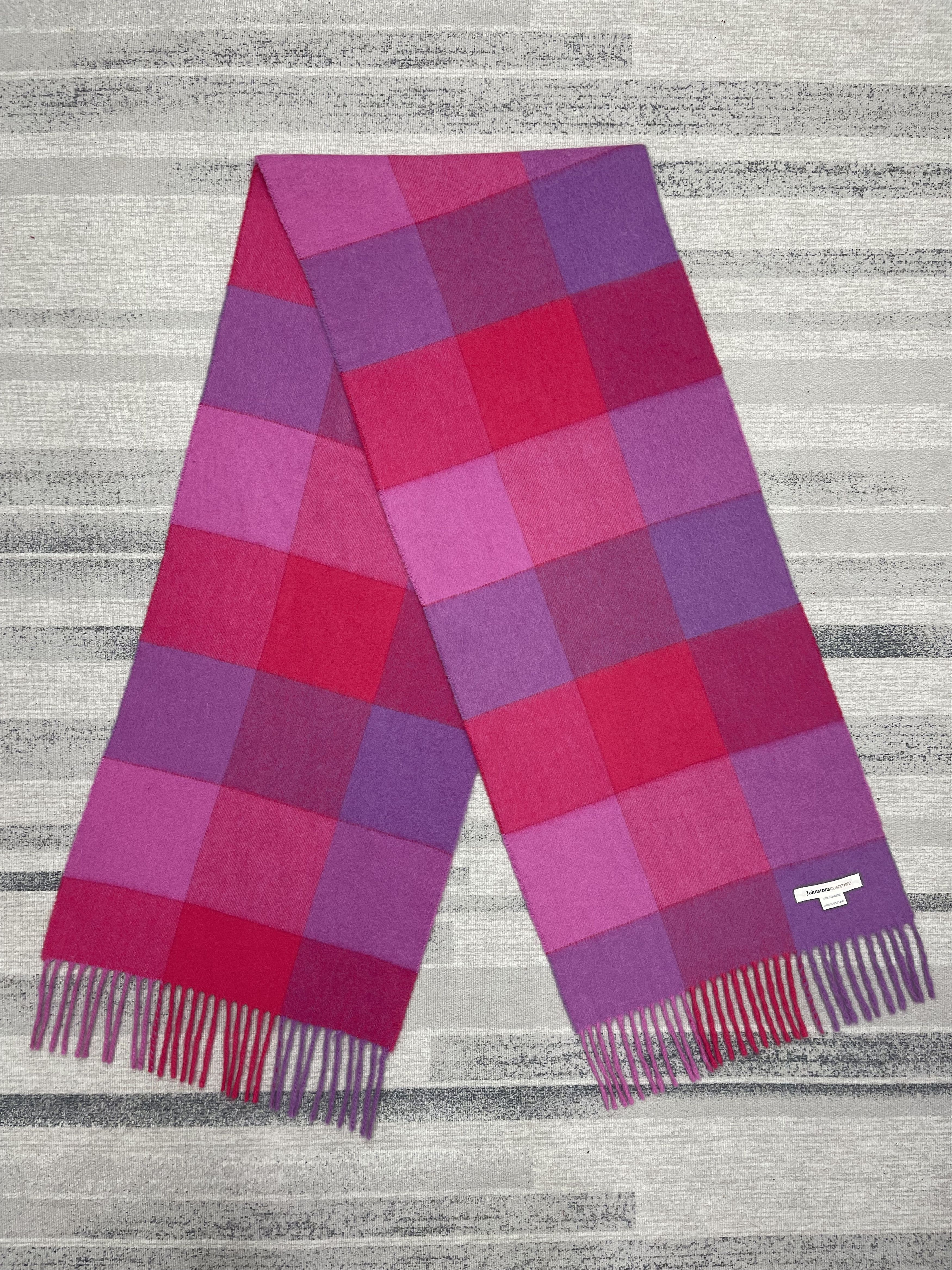 Johnstons Of Elgin Johnstons Of Elgin Cashmere Scarf / Muffler - 6242 Size ONE SIZE - 4 Thumbnail