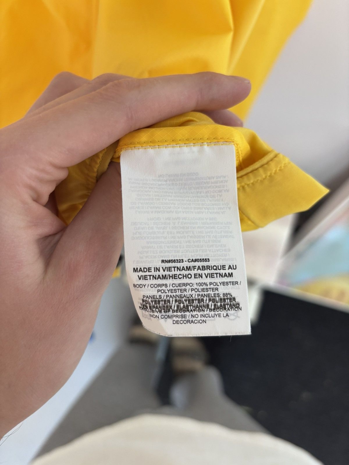 Nike Nike yellow windbreaker Size US L / EU 52-54 / 3 - 4 Thumbnail