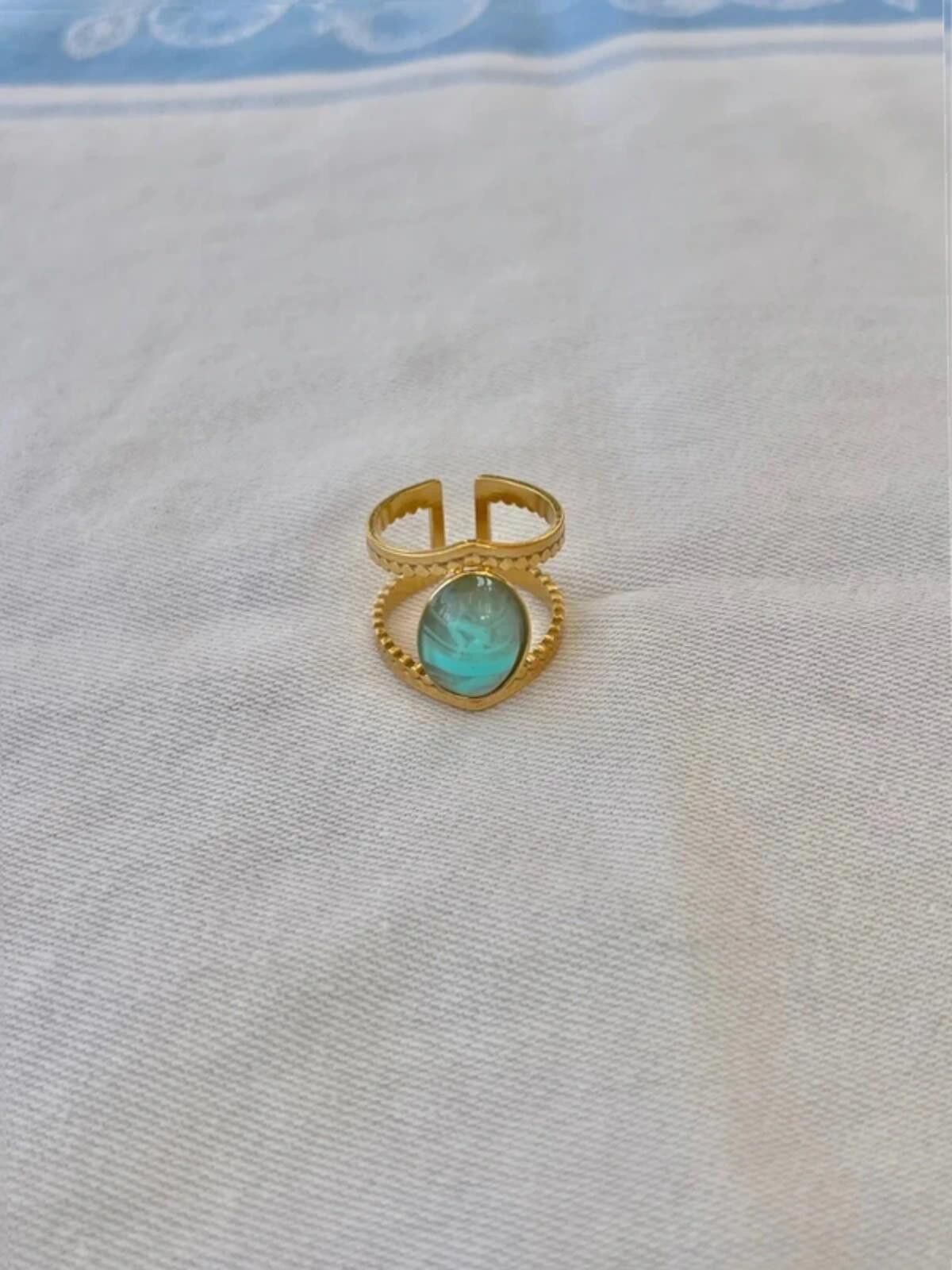 Other Gold plated blue oval chameleon gemstone vintage style ring Size ONE SIZE - 1 Thumbnail