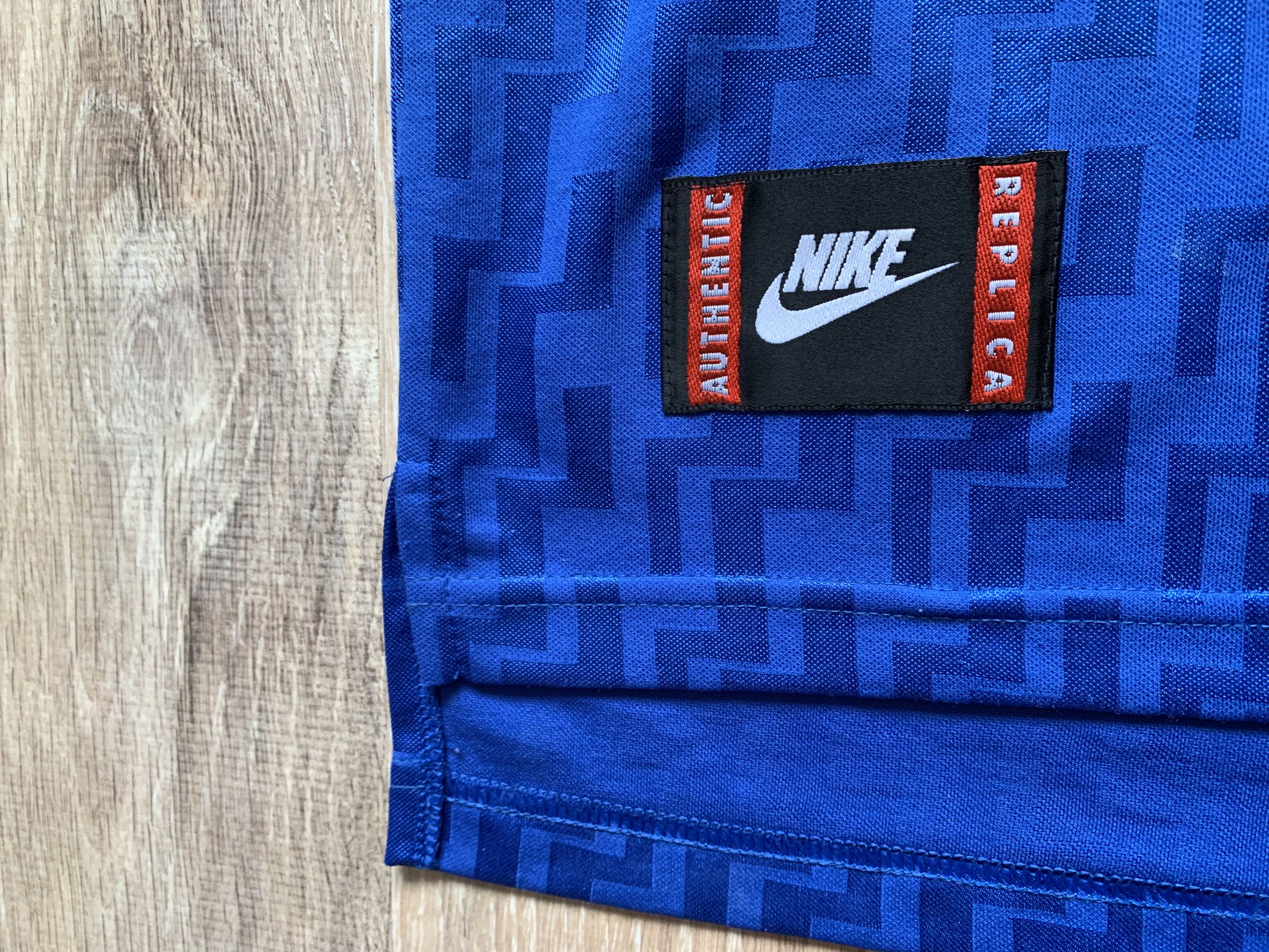 Nike × Vintage Vintage Nike Italy Home Football Shirt 1994-1996 Size US M / EU 48-50 / 2 - 6 Thumbnail