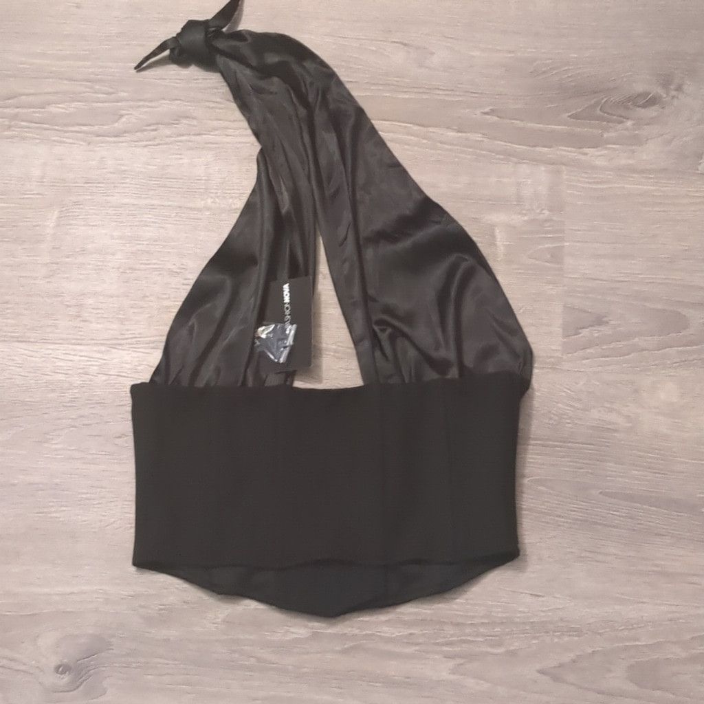 Fashion Nova Fashion nova black nights in tulim halter top size large Size L / US 10 / IT 46 - 6 Thumbnail