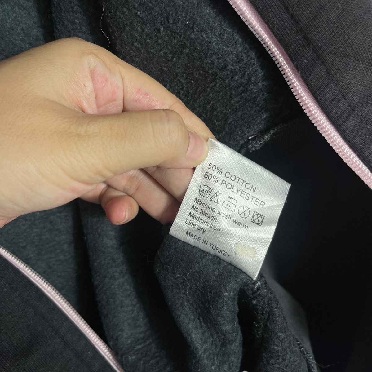 Vintage SOS Skiwear Full Zip Hoodie Jacket Black Pink Fleece Lined Size L / US 10 / IT 46 - 10 Thumbnail