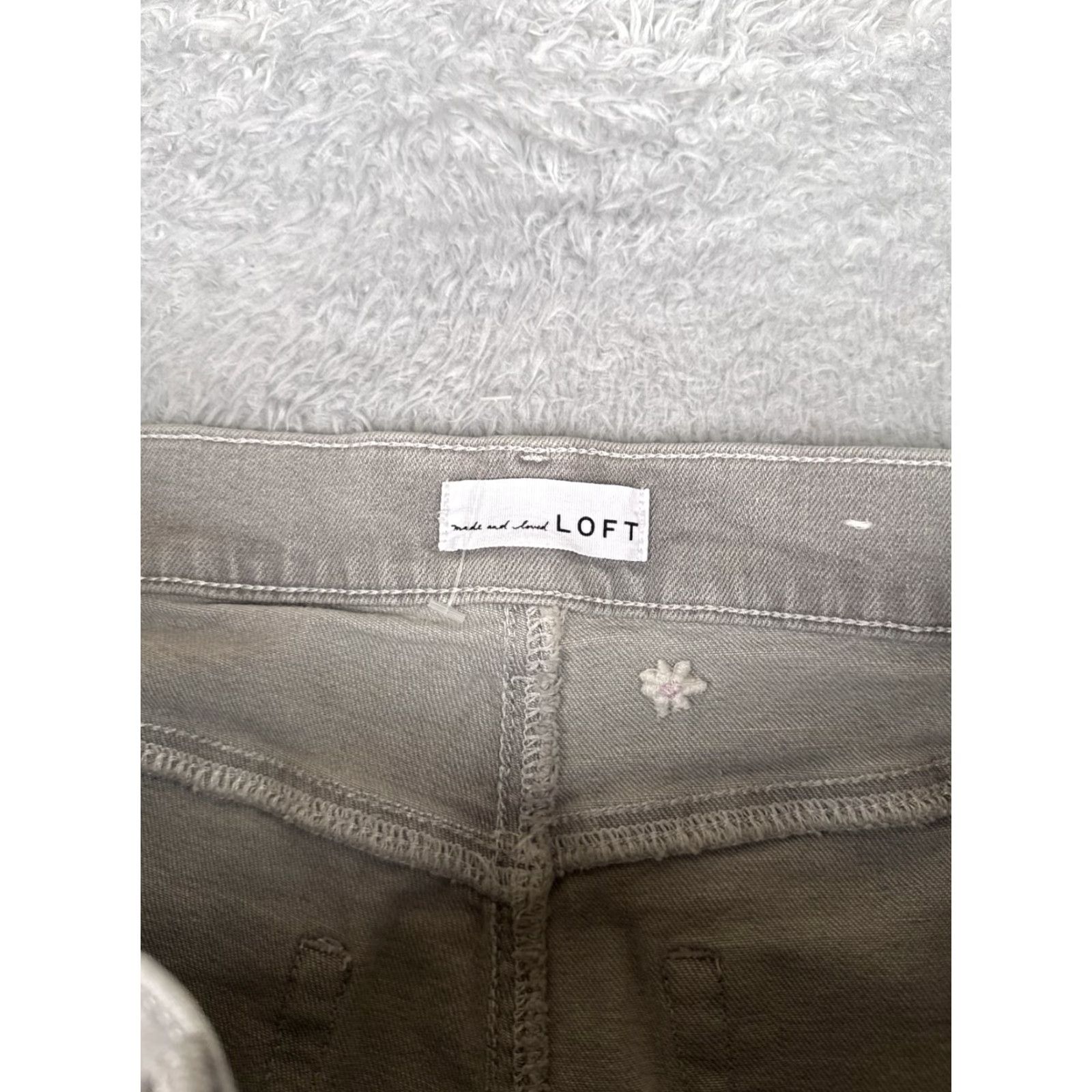 Loft Loft Jeans Women 10 Gray Embroidered Floral Bootcut High Rise Cotton 30x26 Denim Jeans Womens Size 32" / US 10 / IT 46 - 6 Thumbnail