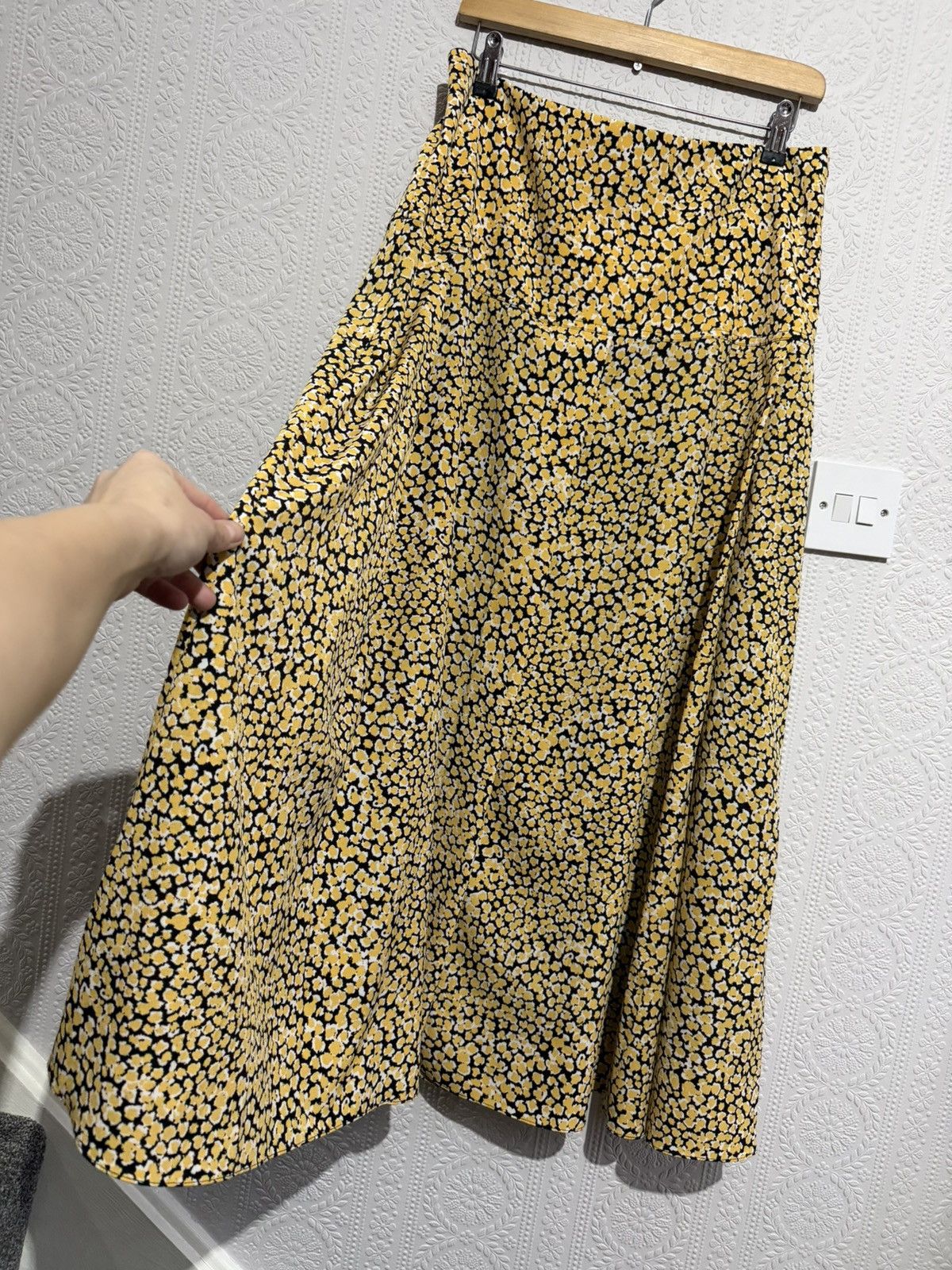 ME+EM ME+EM A-Line Maxi Skirt Size UK 12 US 8 Yellow Black Size 30" / US 8 / IT 44 - 9 Thumbnail