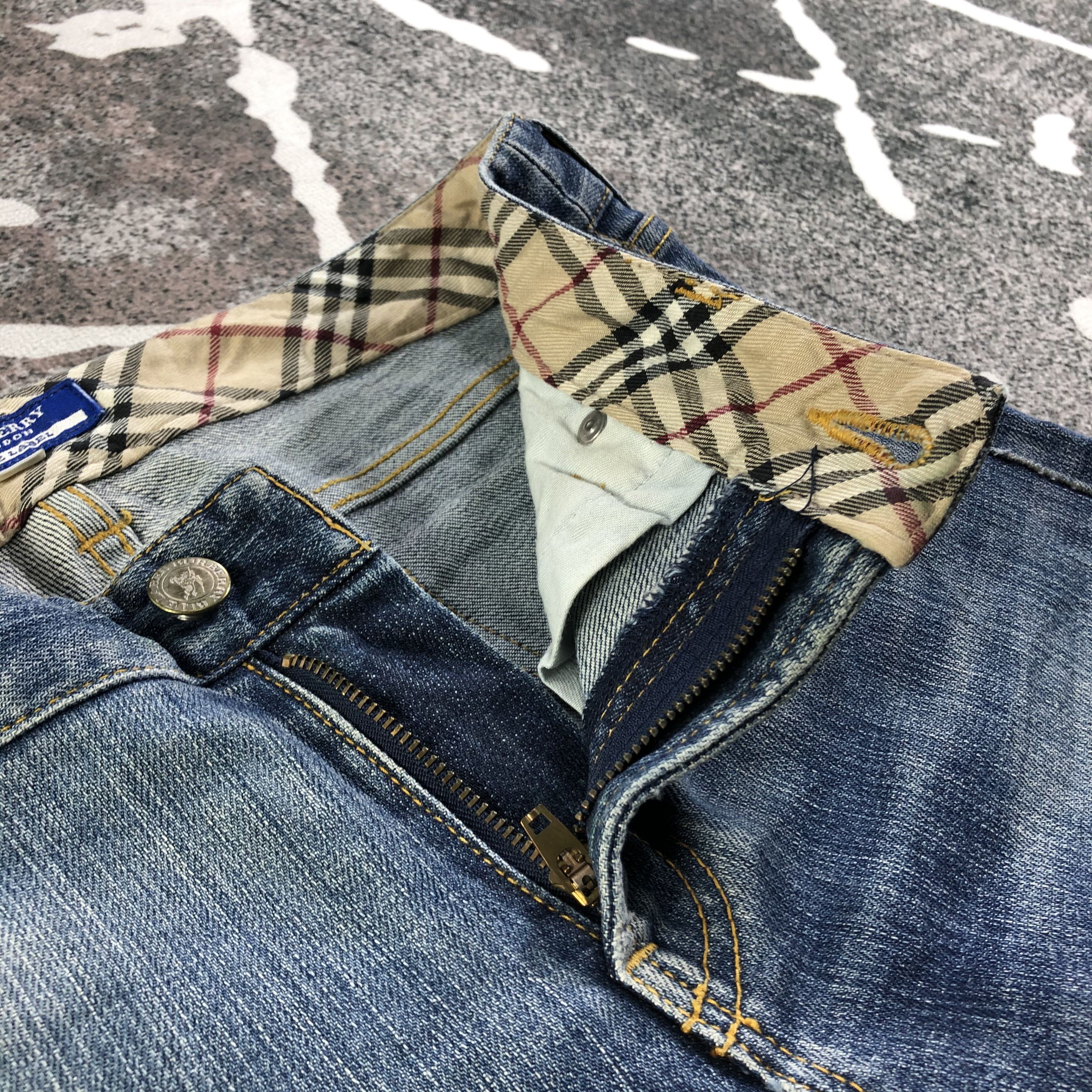 Burberry Burberry Blue Label Flared Jeans KJ2111 Size 30" / US 8 / IT 44 - 9 Thumbnail