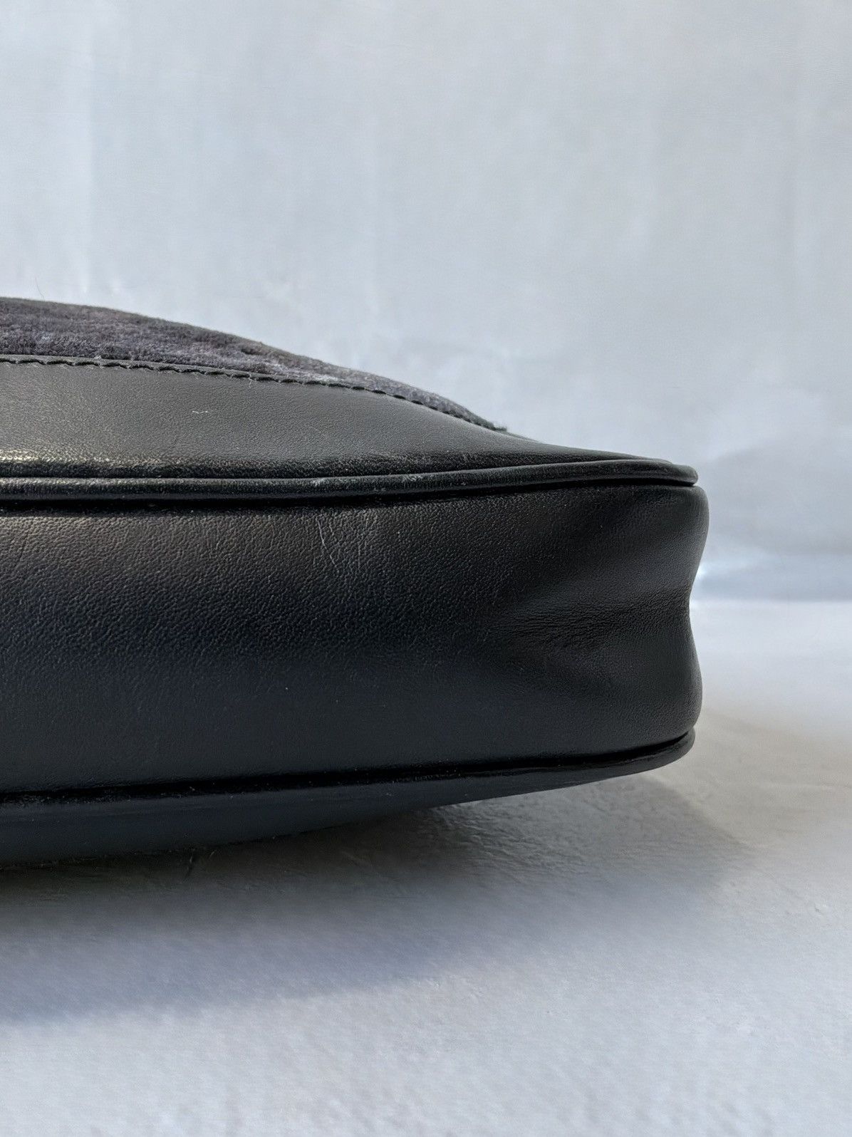 Gucci Gucci - Tom Ford Era - Velvet Jackie Size ONE SIZE - 12 Thumbnail