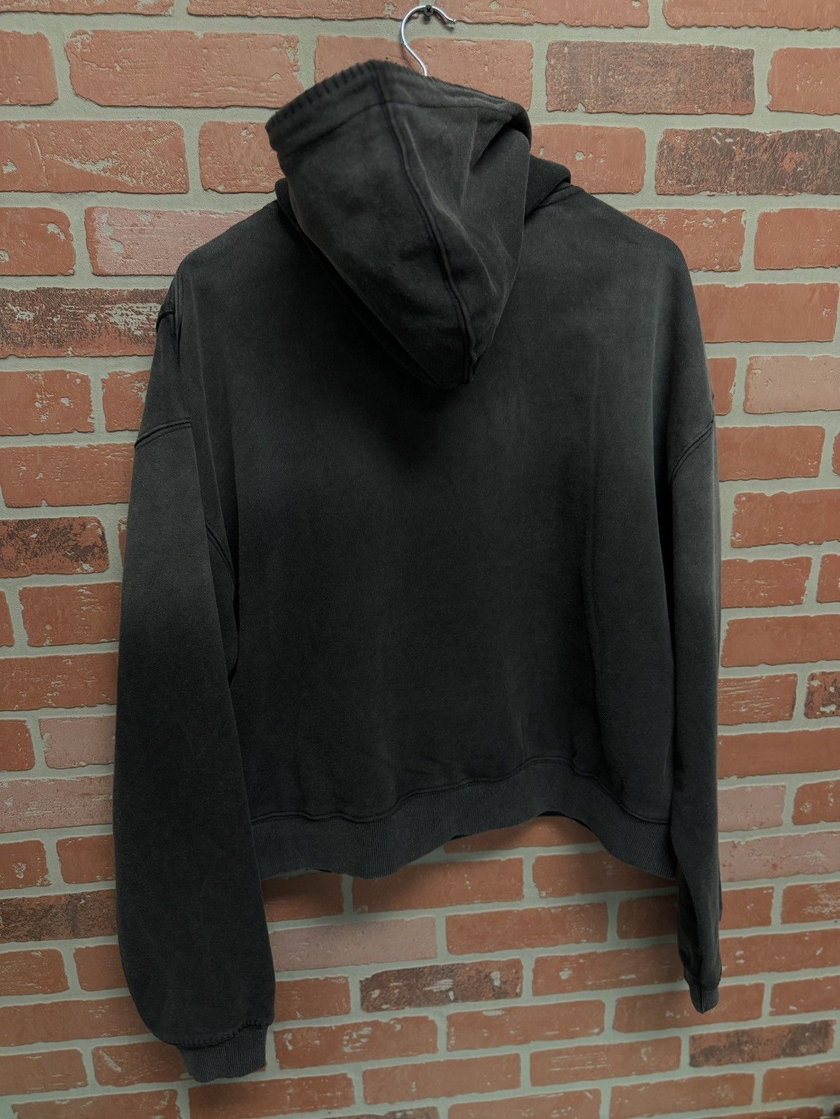 Vale Valley Black Widow Pullover Hoodie Size XL (NEW) Size US XL / EU 56 / 4 - 7 Thumbnail