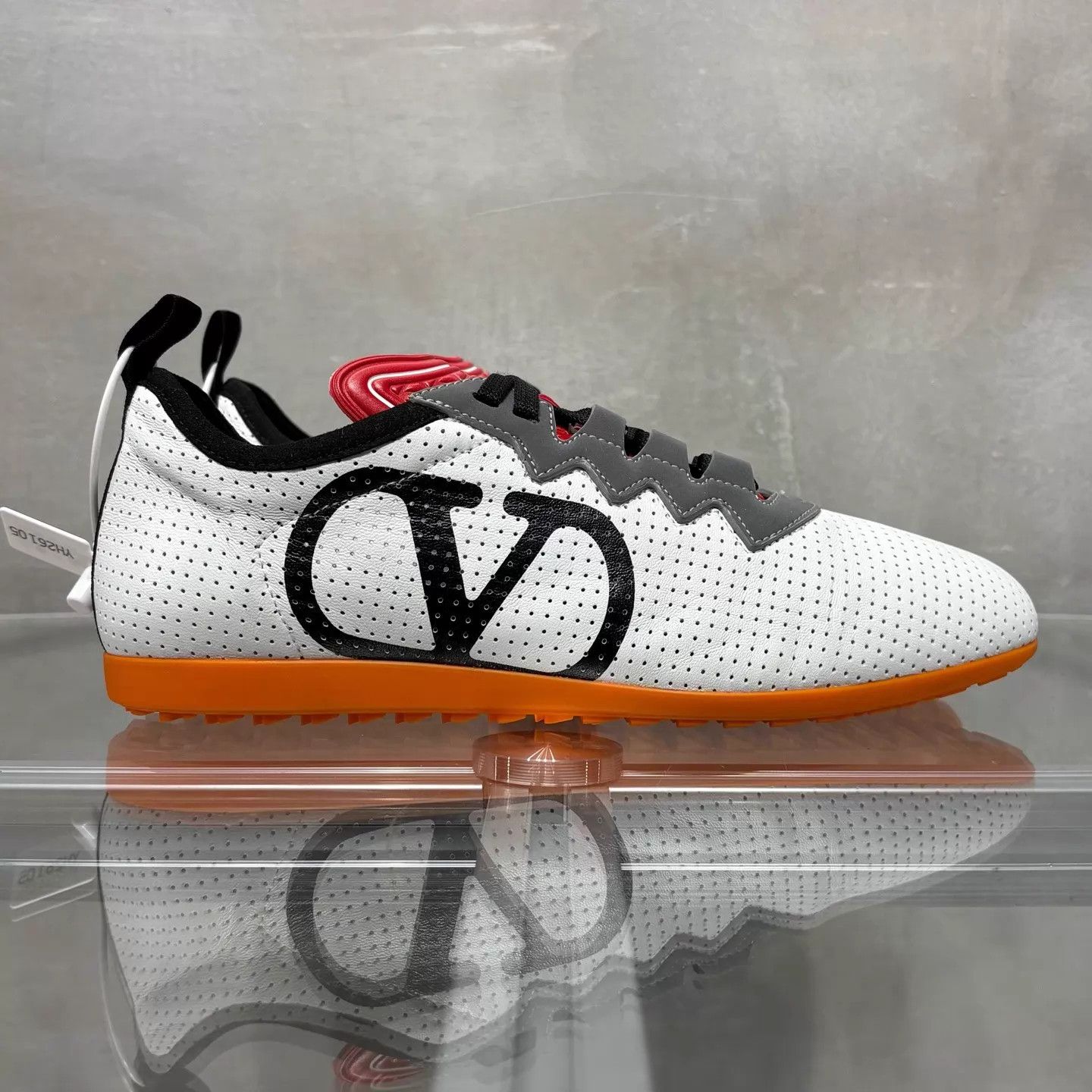 Valentino Valentino Chromatho Black/White/Red Sneakers 38 New Size US 7.5 / IT 37.5 - 4 Thumbnail