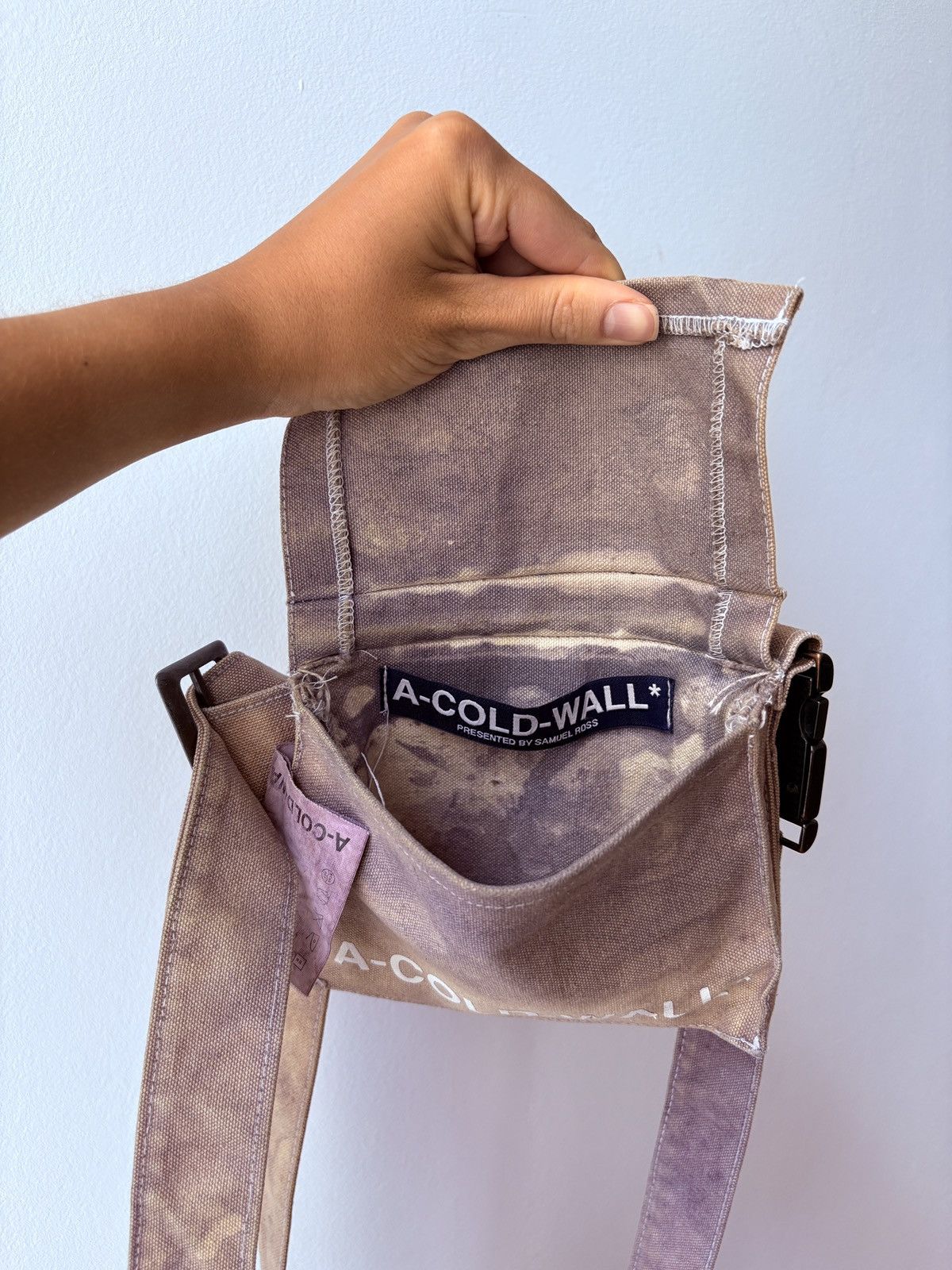 A-COLD-WALL* A-Cold-Wall Shoulder Bag Saddle Bag Size ONE SIZE - 11 Thumbnail