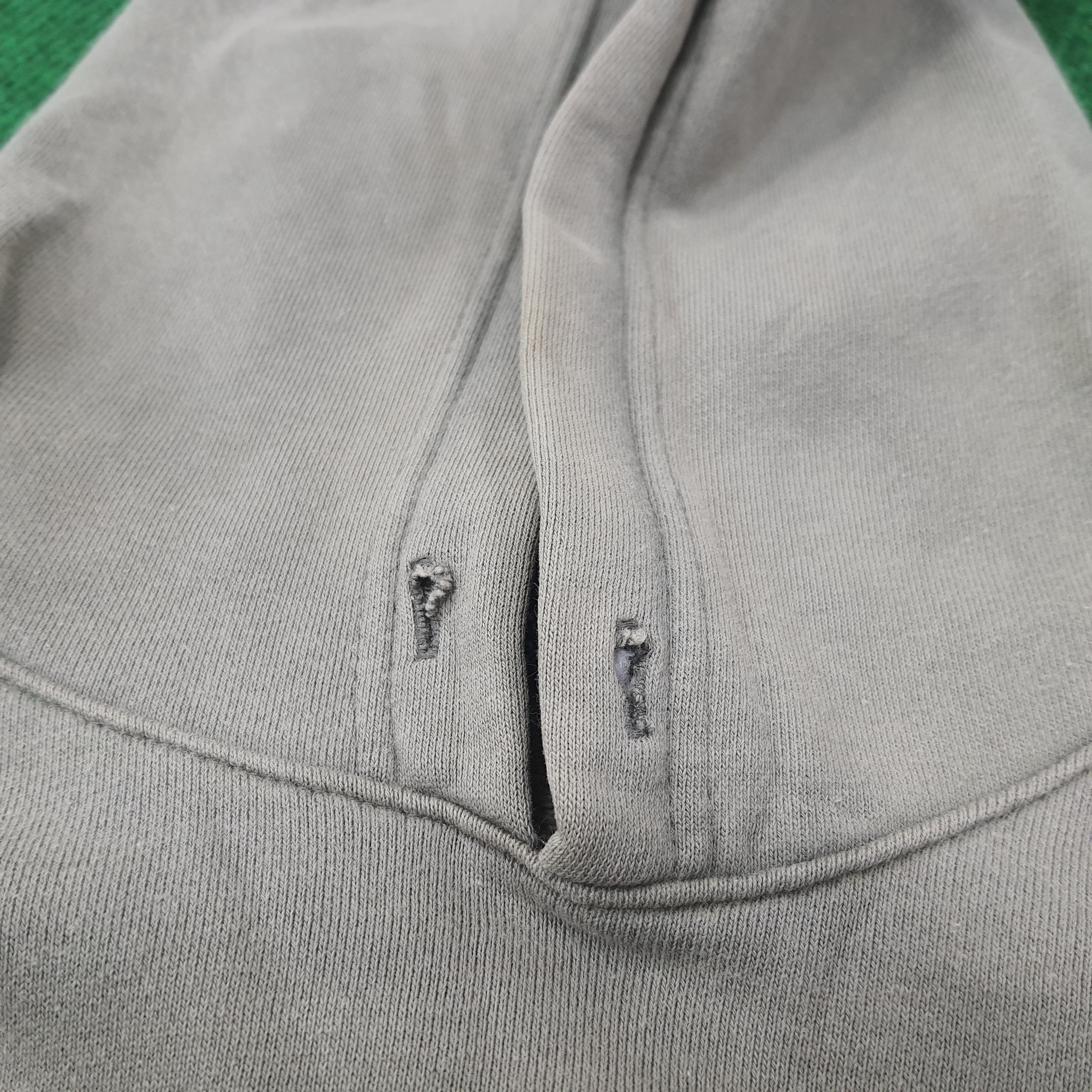 Nike × Vintage Vintage NIKE Embroidered Swoosh Hoodie C215N18 Size US L / EU 52-54 / 3 - 11 Thumbnail