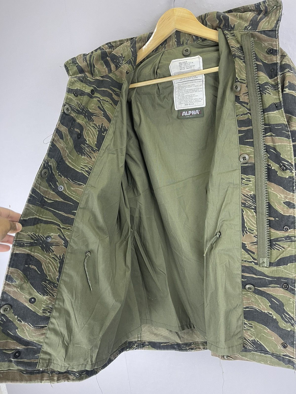 Alpha Industries Vintage Alpha Industries M-65 Tiger Stripe Camo Field Jacket Size US M / EU 48-50 / 2 - 11 Thumbnail