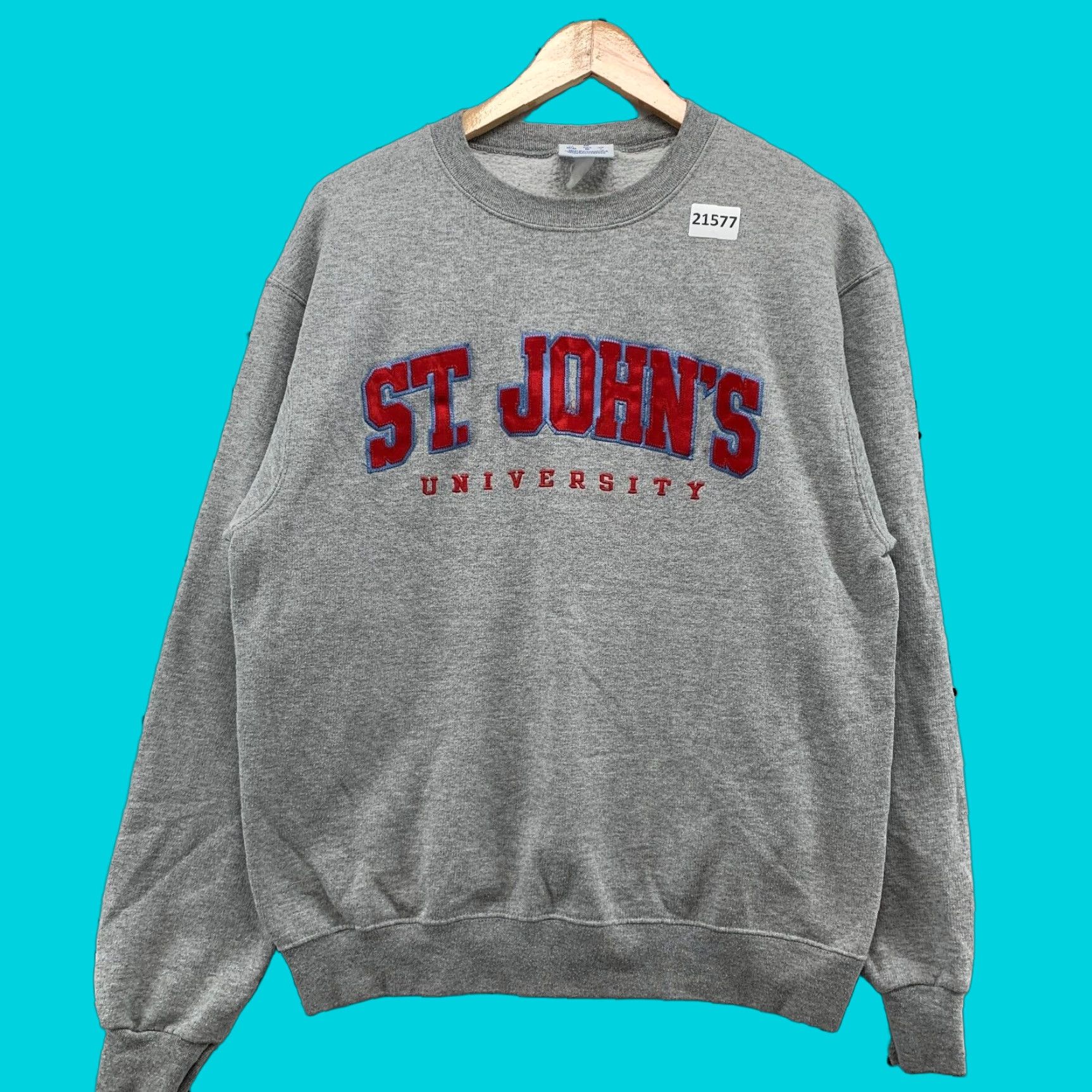 Champion VINTAGE St John University Sweatshirt Mens Medium Gray Champion Crewneck Fleece Embroidered University Mens Size US M / EU 48-50 / 2 - 1 Thumbnail