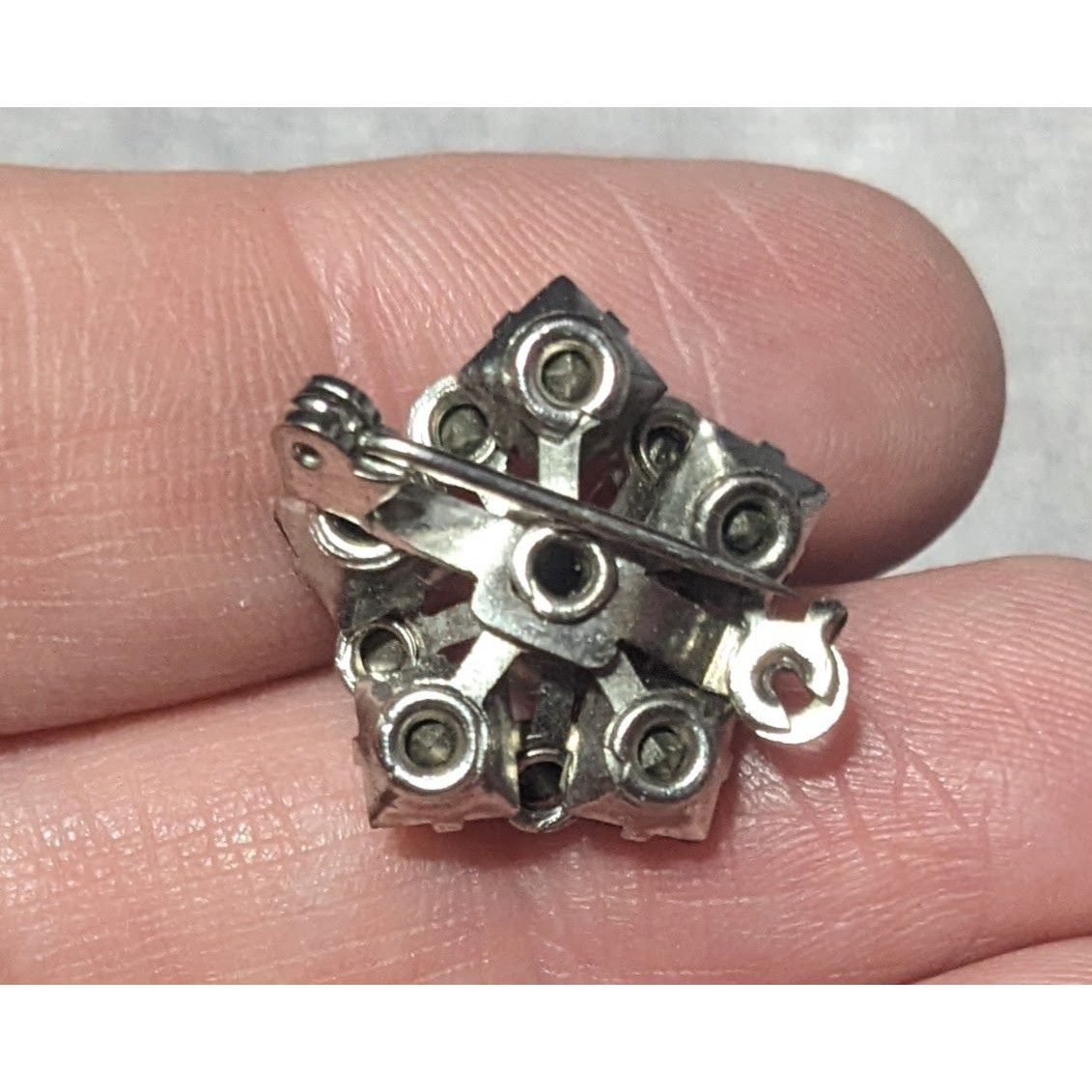 Other Vintage Rhinestone Snowflake Silver tone Mini Brooch Size ONE SIZE - 6 Thumbnail