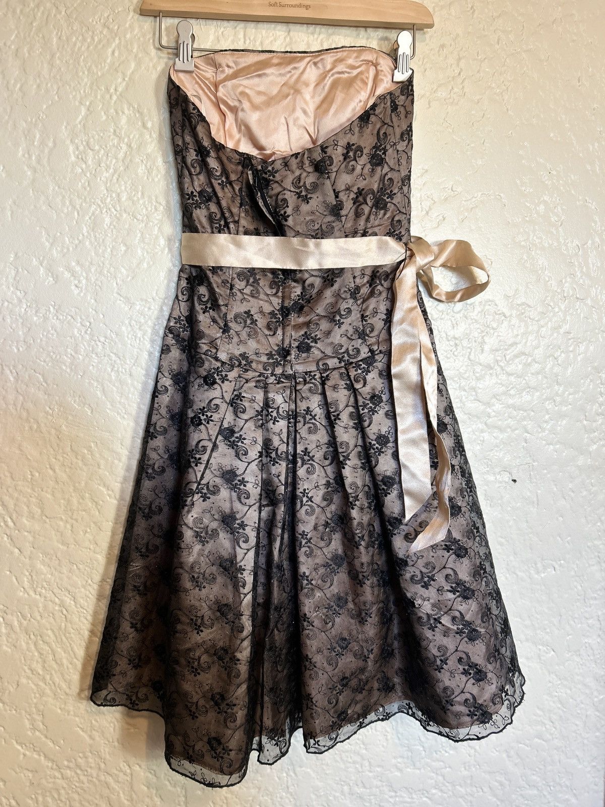 Jessica McClintock Jessica McClintock black strapless dress size 6 Size M / US 6-8 / IT 42-44 - 2 Thumbnail