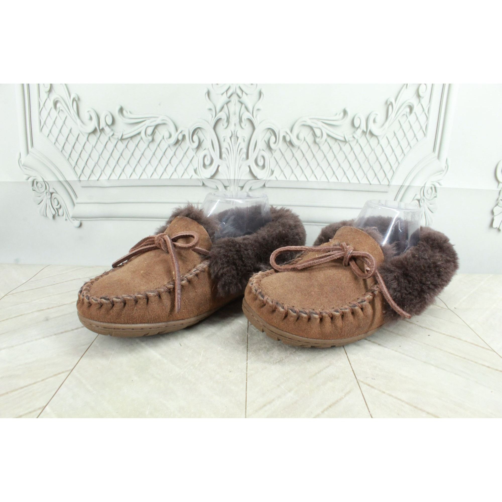 L.L. Bean LL Bean Women's Wicked Good Moccasins Shearling Size US 7 / IT 37 - 3 Thumbnail