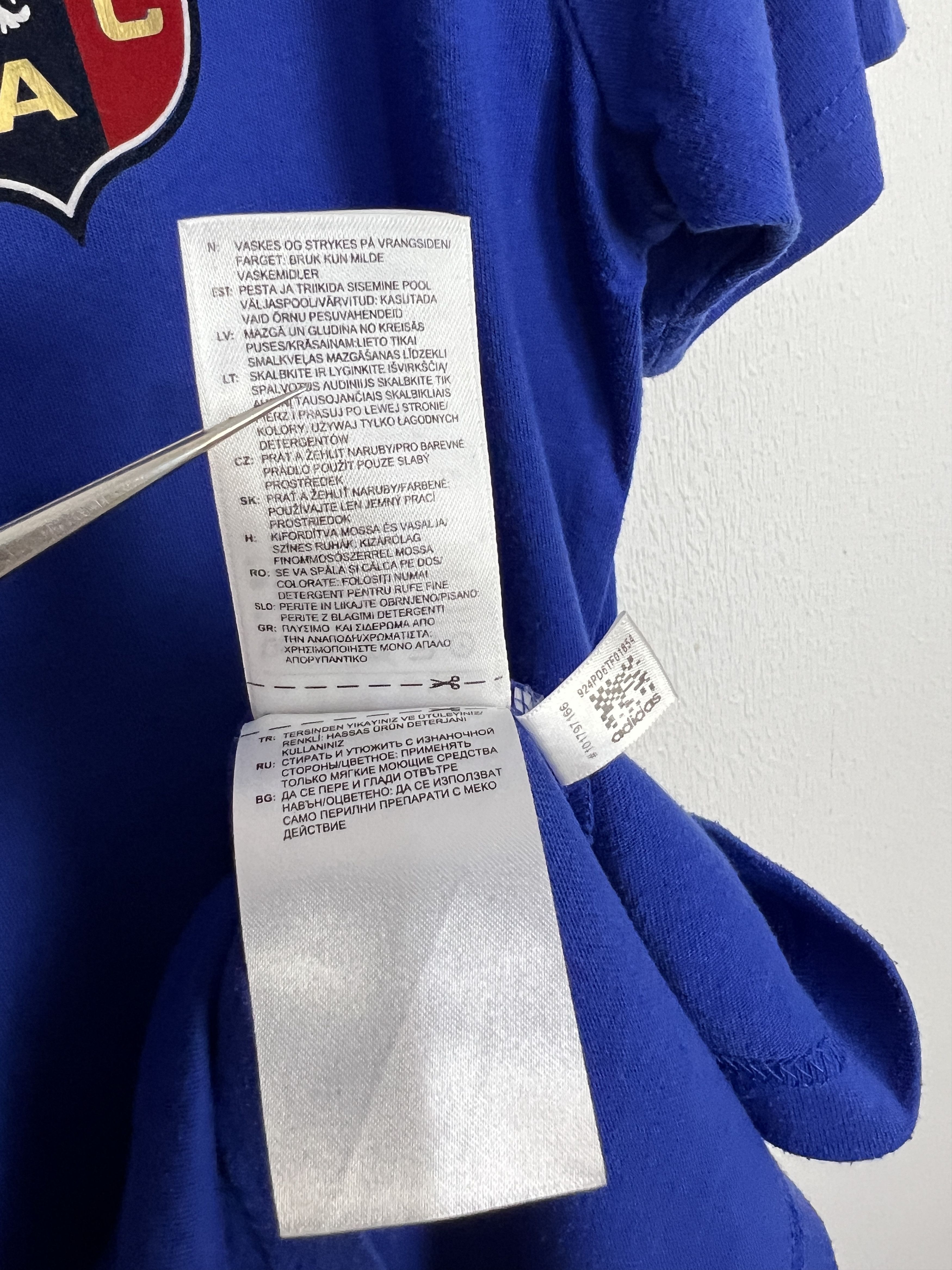 Adidas Vintage Adidas Innsbrucker Football Shirt Blue Soccer Size US M / EU 48-50 / 2 - 9 Thumbnail