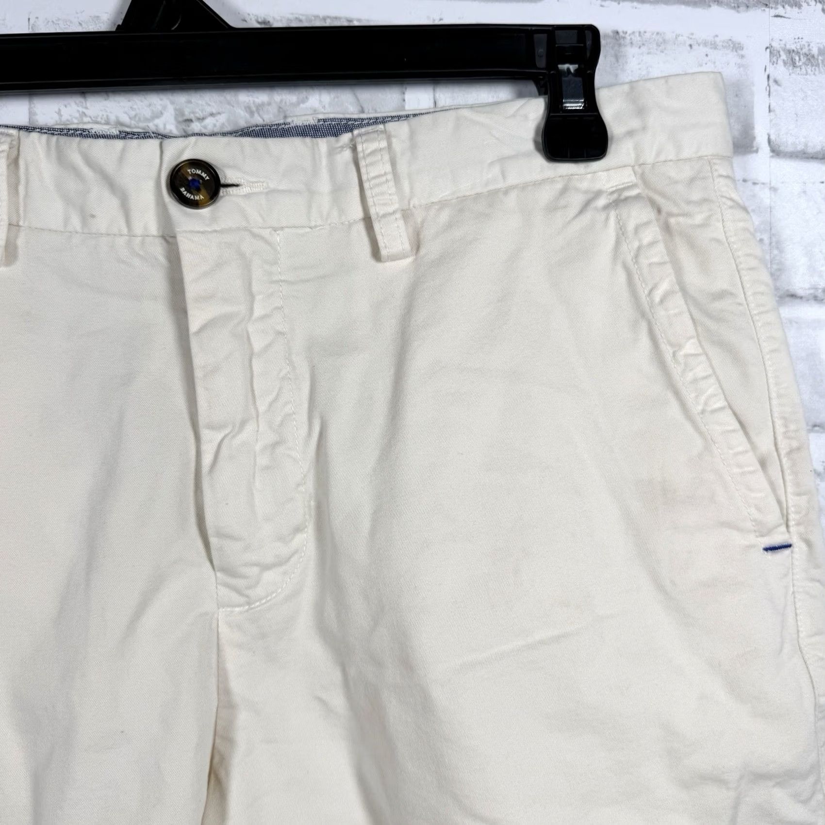 Tommy Bahama Tommy Bahama Shorts Cotton Blend Beige Mens Size 32 Chino Casual Beige Mens 32 Cotton Blend Tommy Bahama Shorts Size US 32 / EU 48 - 2 Thumbnail