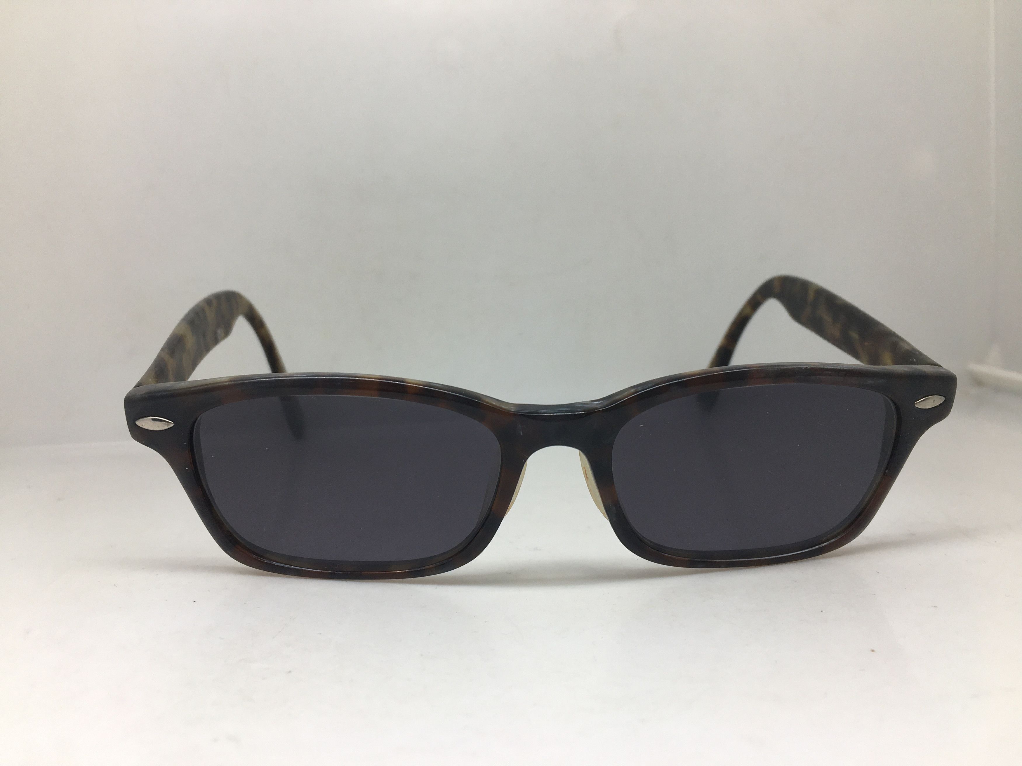 Vintage Vintage Dark Tortoise Sunglasses Frame Size ONE SIZE - 1 Thumbnail