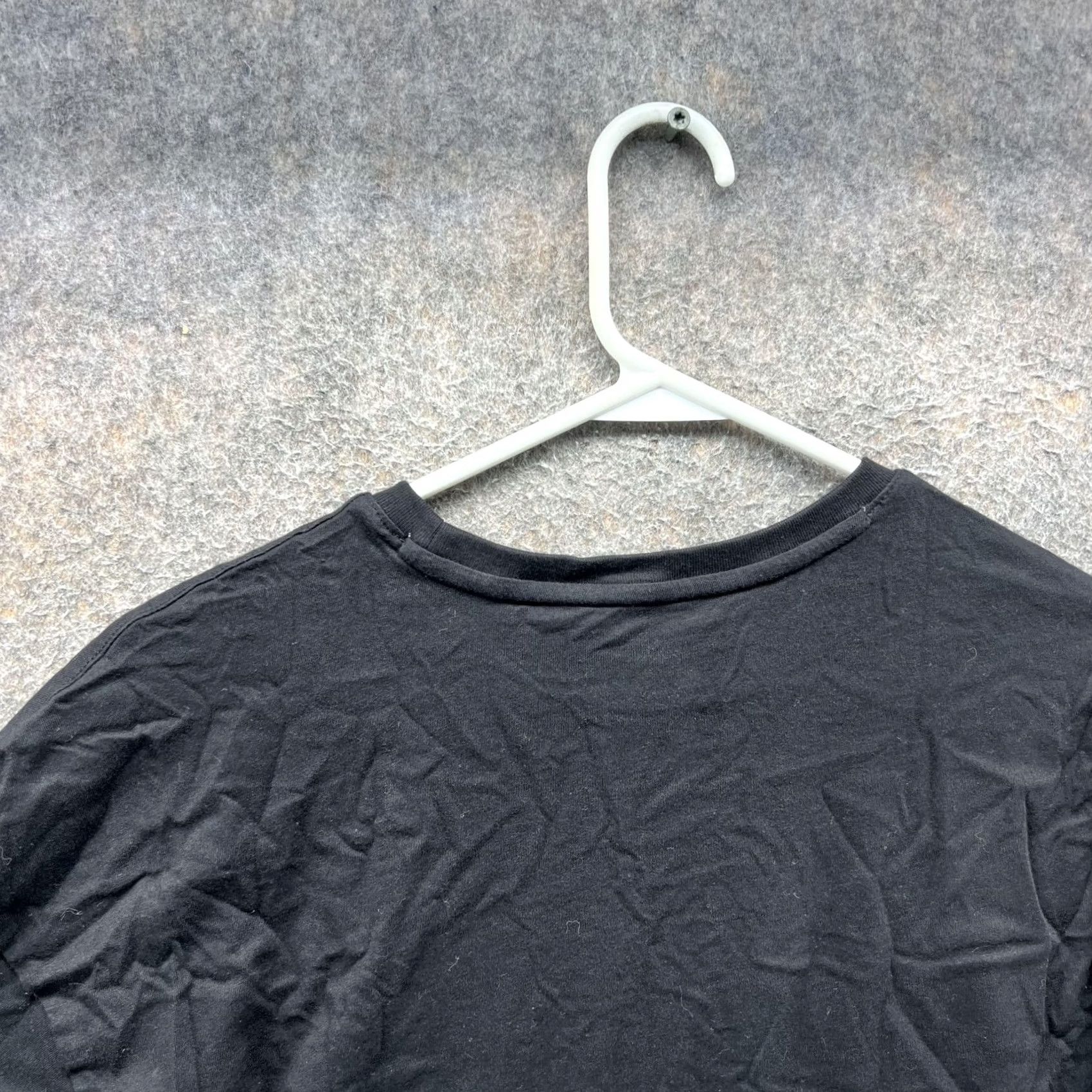 Puma Puma Shirt Womens Small Black Sunflower Pocket Graphic Crop Top Casual Tee Size S / US 4 / IT 40 - 3 Thumbnail