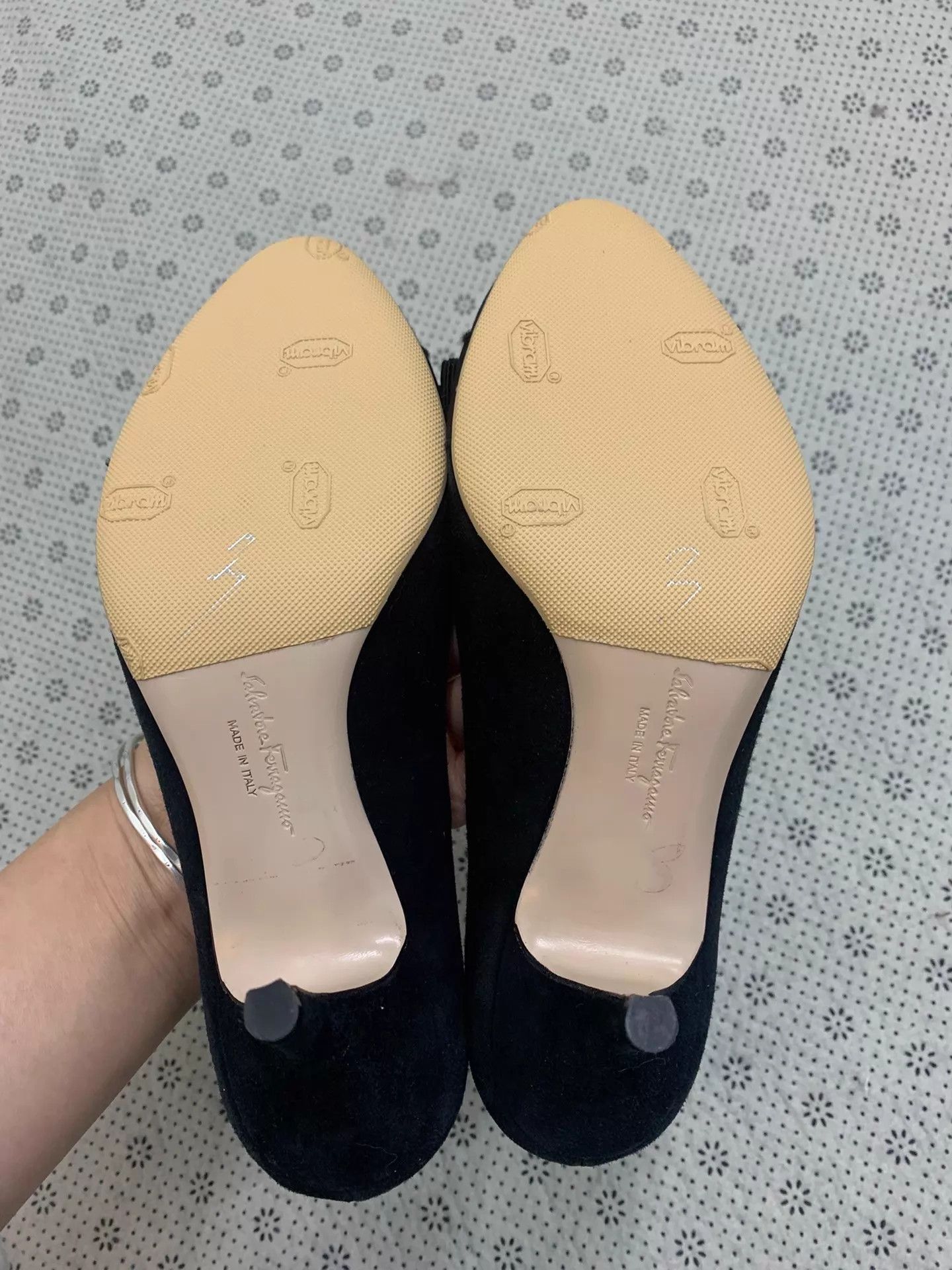 Salvatore Ferragamo SF black open toe bow heels 5 new Size US 5 / IT 35 - 5 Thumbnail